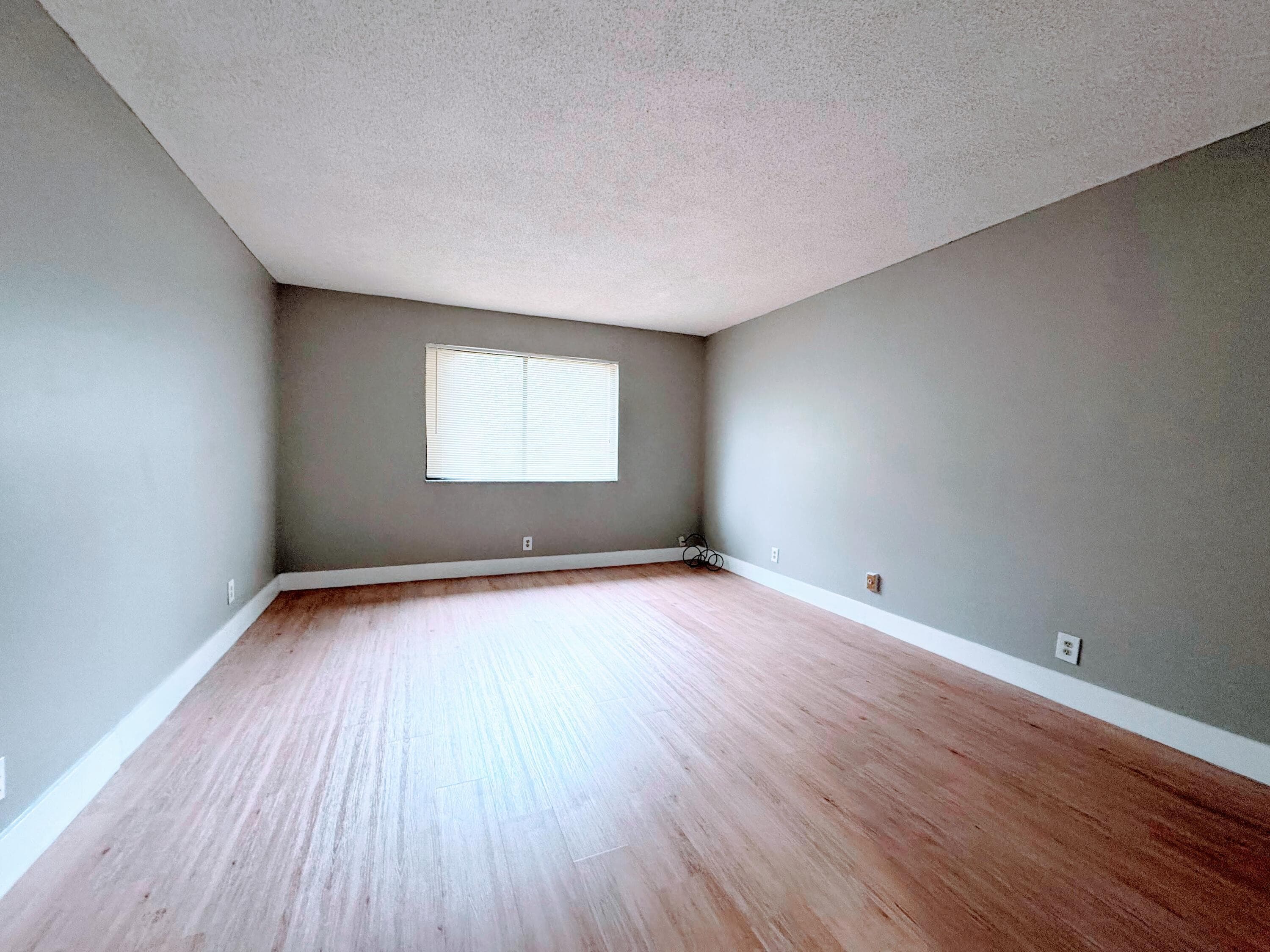 193 Lakeview Drive 205, Weston, FL 33326 — photo 3 of 23
