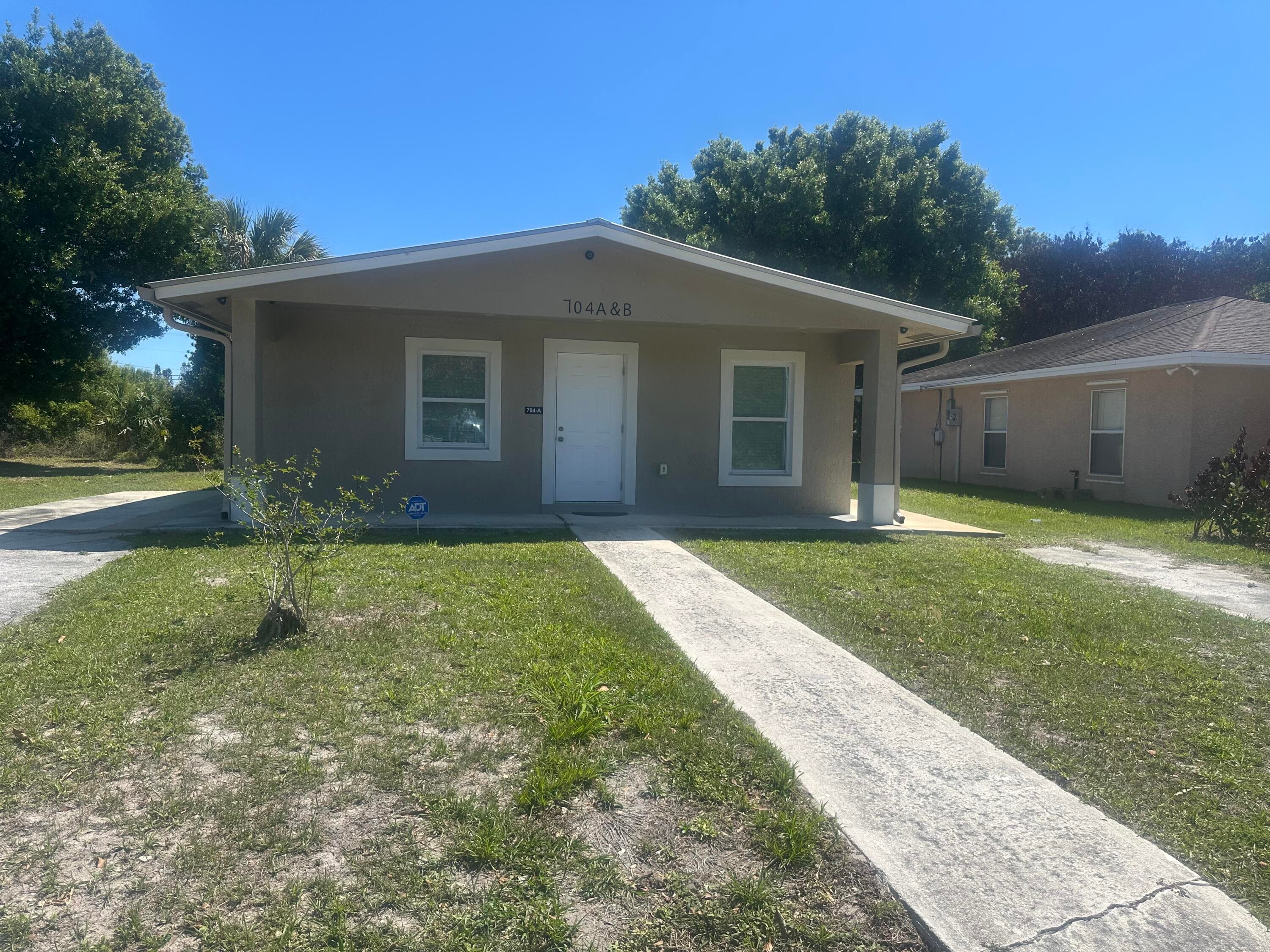 704 N 18th Street B, Fort Pierce, FL 34950 — photo 1 of 6