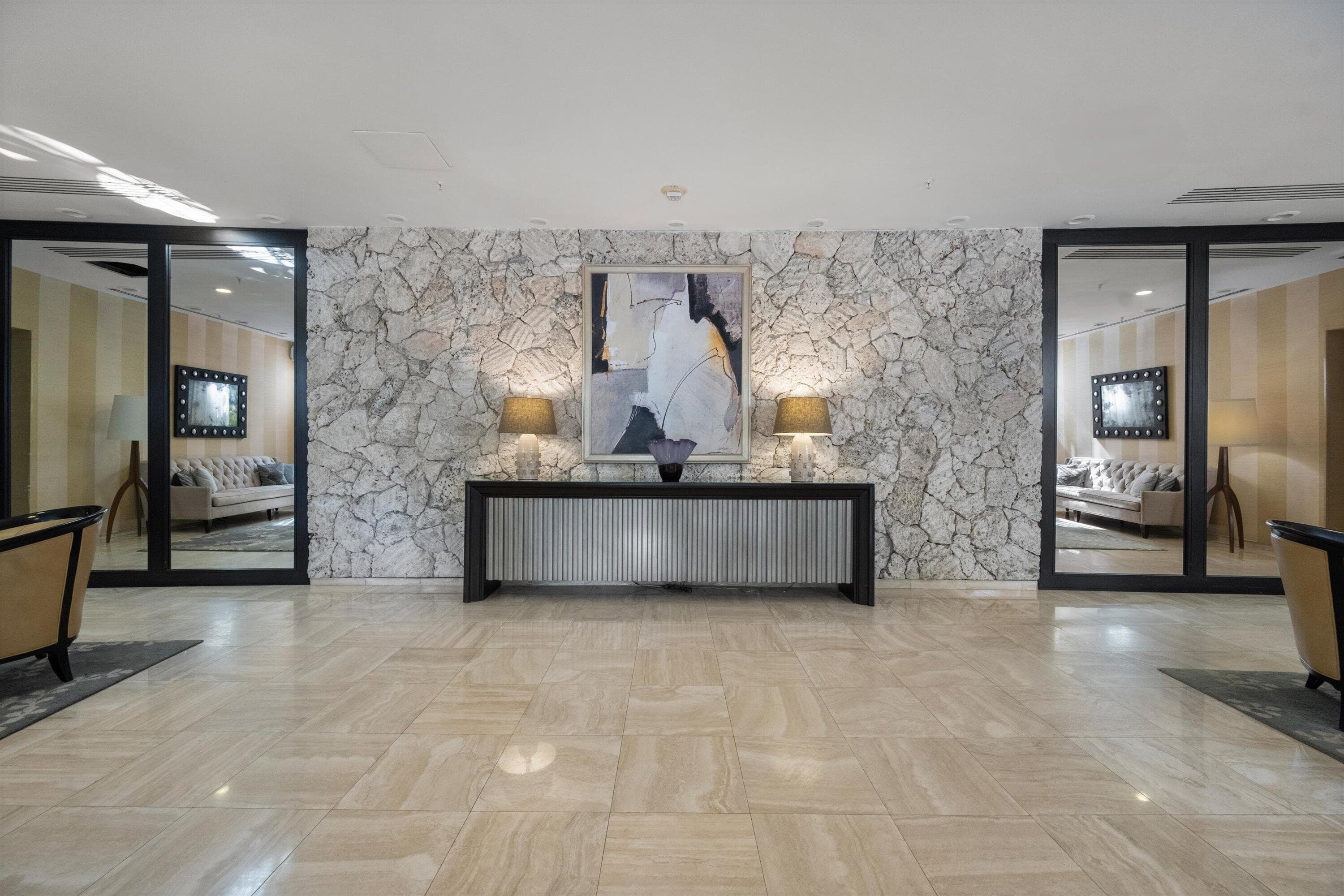2480 Presidential Way 704, West Palm Beach, FL 33401 — photo 34 of 36