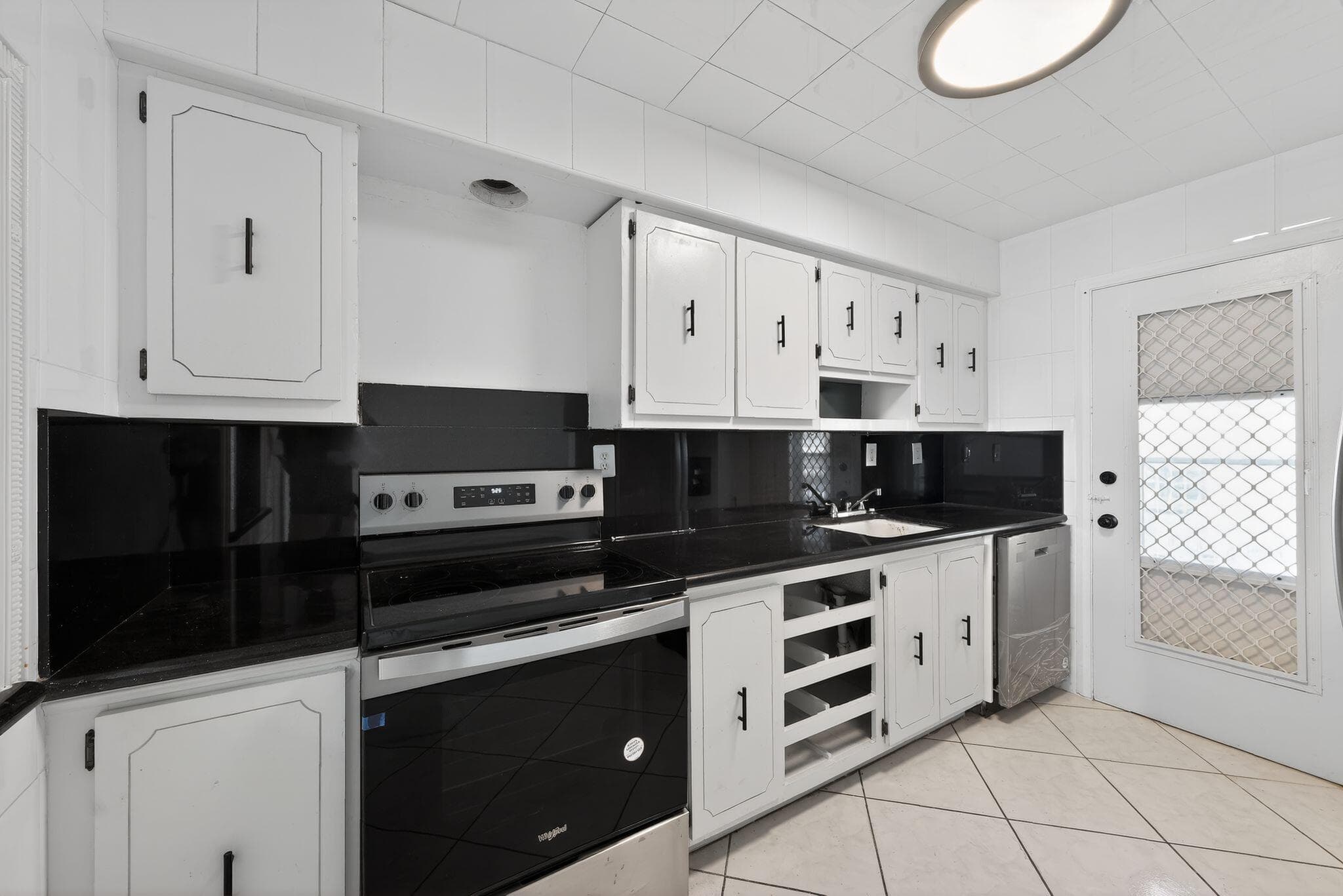 400 Golden Isles Drive 37, Hallandale Beach, FL 33009 — photo 11 of 29