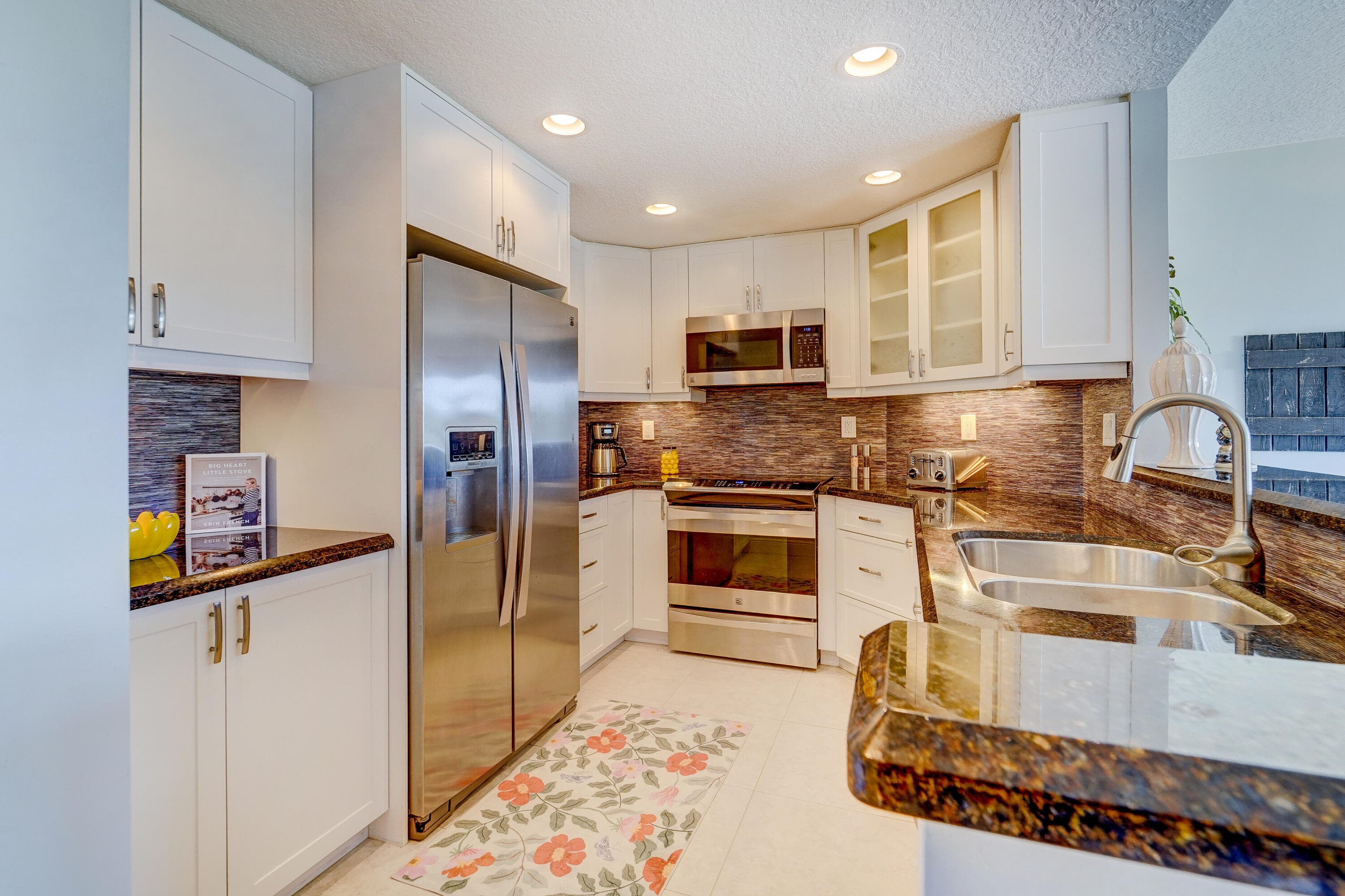 2500 E Las Olas Boulevard 403, Fort Lauderdale, FL 33301 — photo 1 of 33