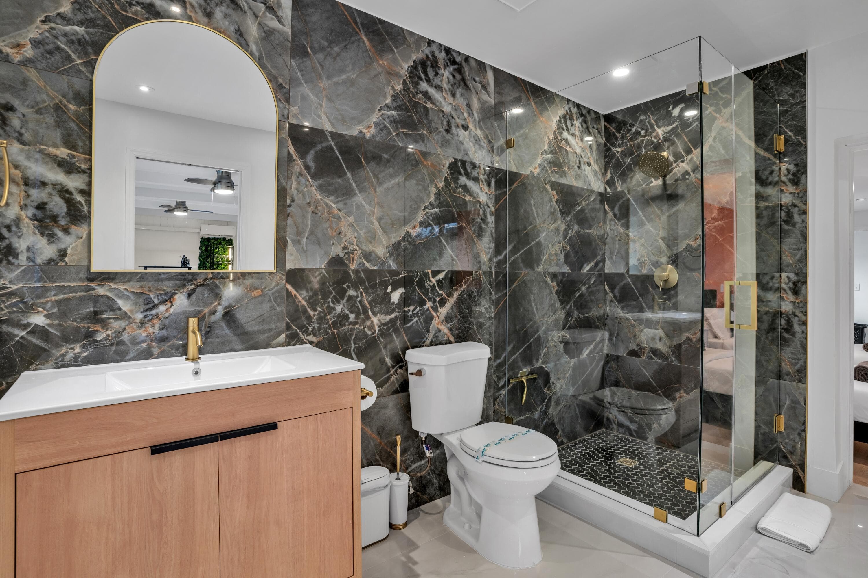 1229 NE 17th Avenue, Fort Lauderdale, FL 33304 — photo 4 of 31