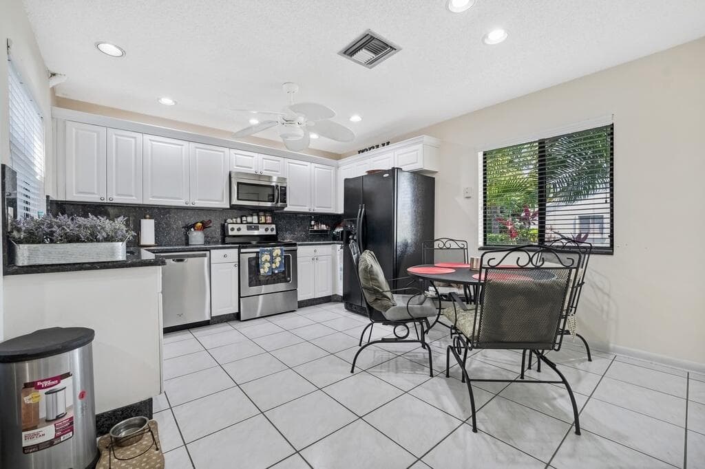 1260 NW 24th Avenue, Delray Beach, FL 33445 — photo 14 of 42
