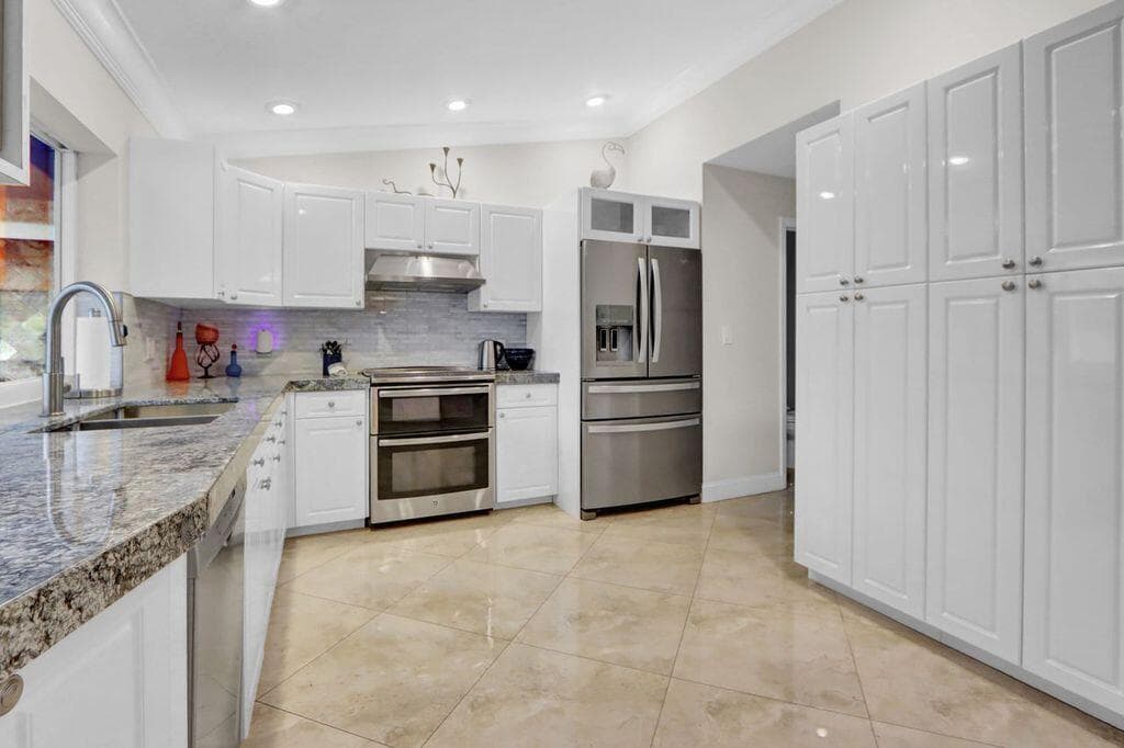 2665 NW 41st Street, Boca Raton, FL 33434 — photo 9 of 24