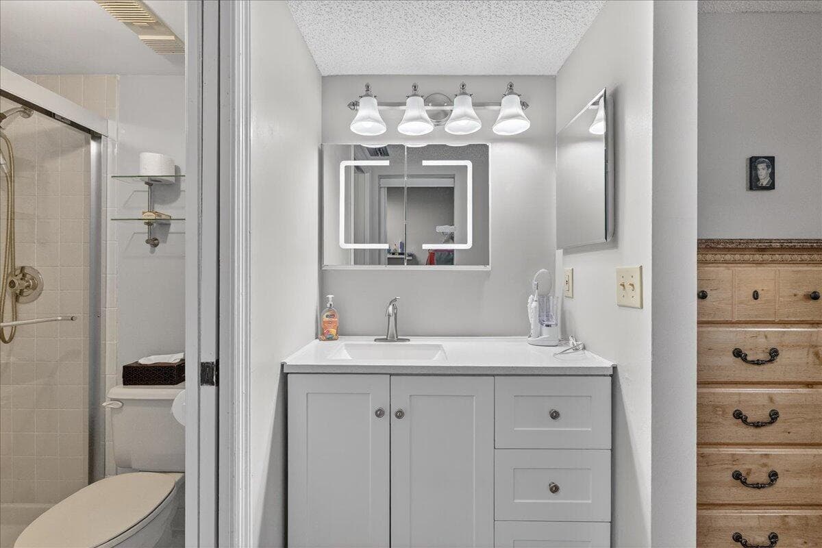 7633 Tahiti Lane 101, Lake Worth, FL 33467 — photo 16 of 26