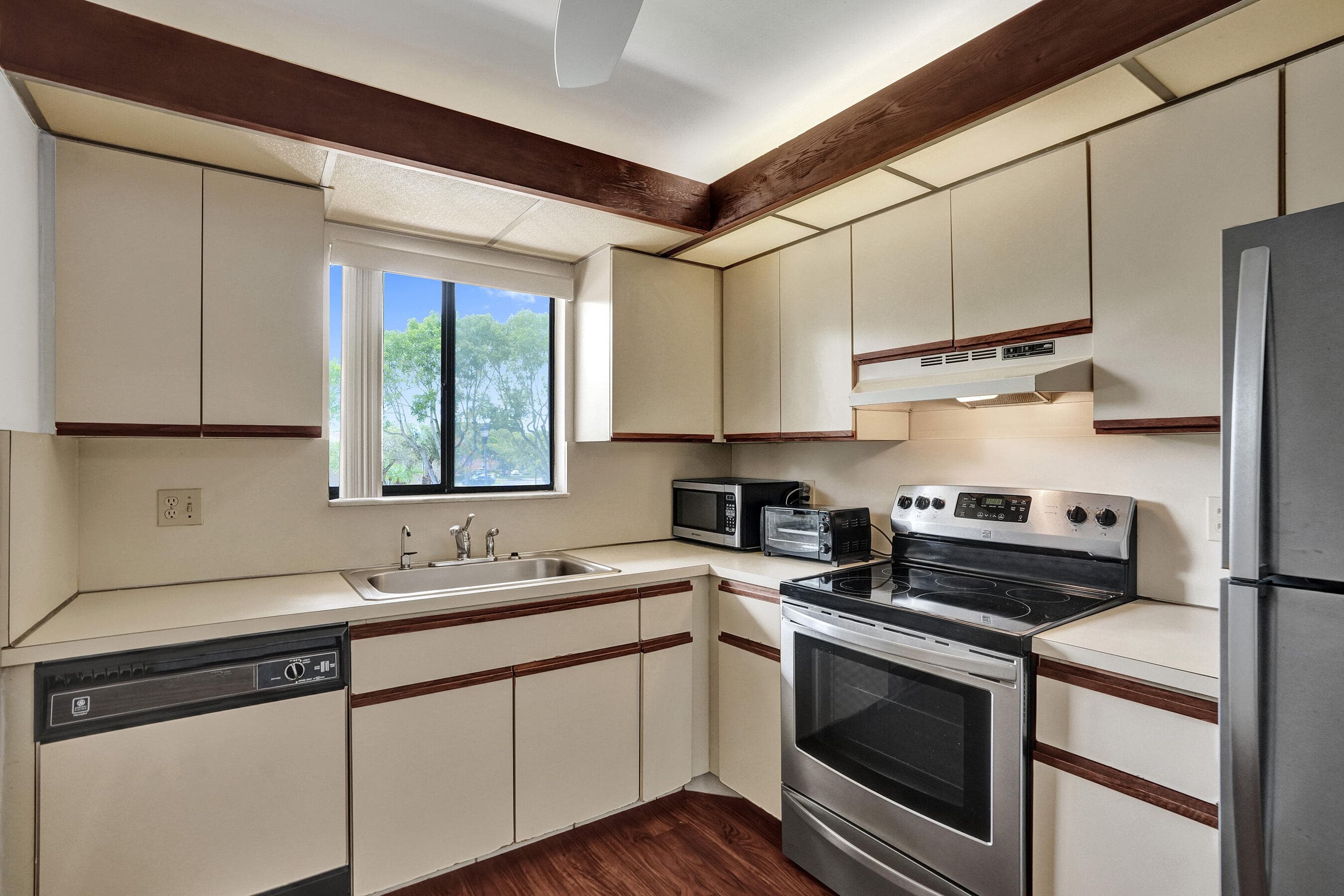 7432 Ashmont Circle 208, Tamarac, FL 33321 — photo 4 of 66