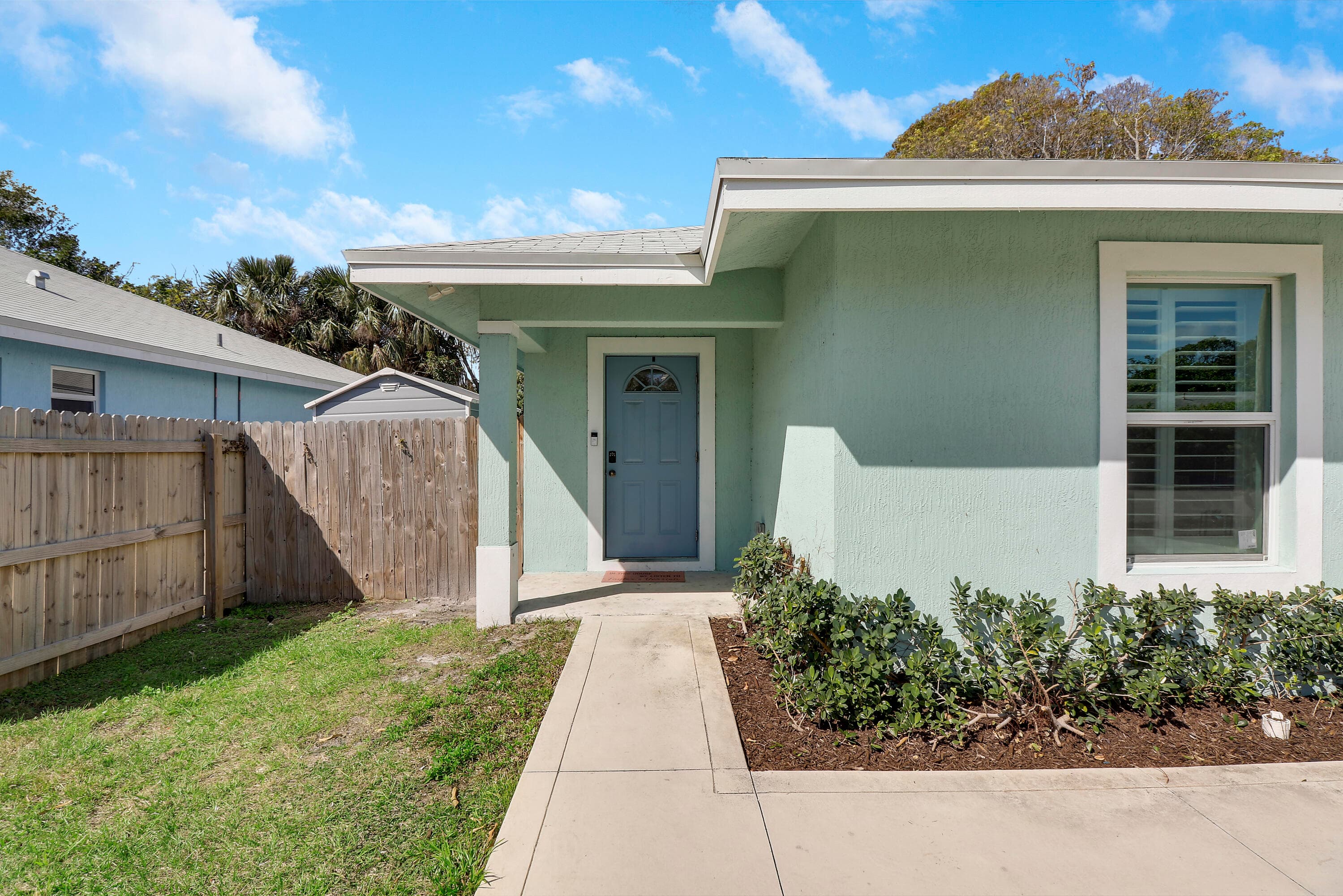 3121 Pinewood Avenue, West Palm Beach, FL 33407 — photo 3 of 24