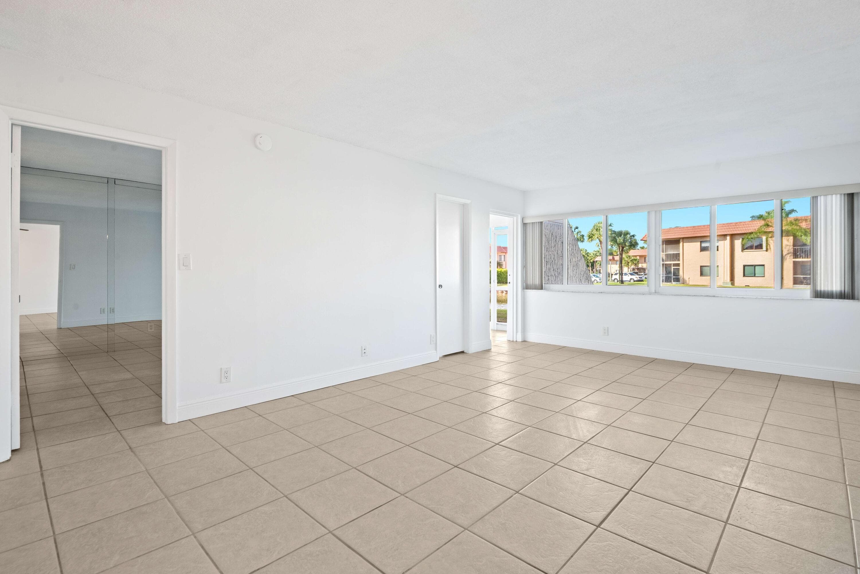 140 Lakeview Drive 103, Weston, FL 33326 — photo 5 of 25