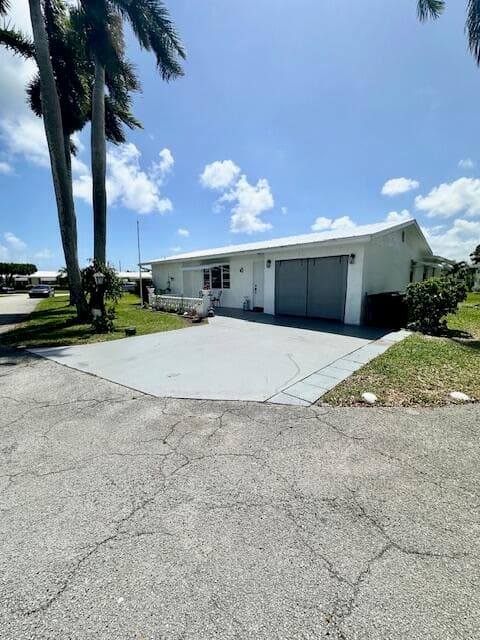 811 SW 18th Court, Boynton Beach, FL 33426 — photo 1 of 16