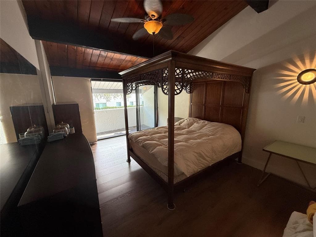 19428 NE 26th Avenue 103b, Miami, FL 33180 — photo 19 of 50