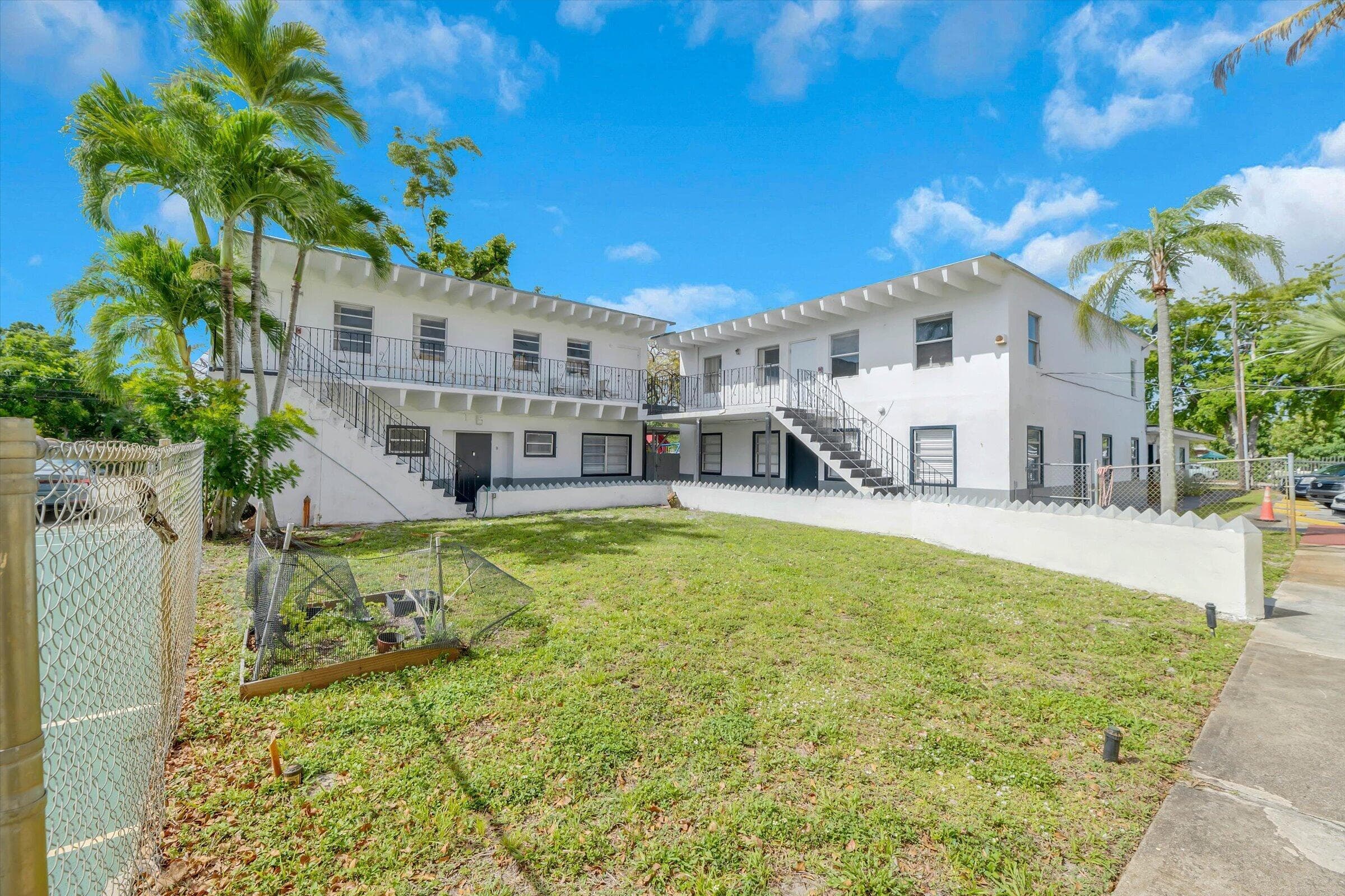 4101 SW 61st Avenue, Davie, FL — photo 14 of 104