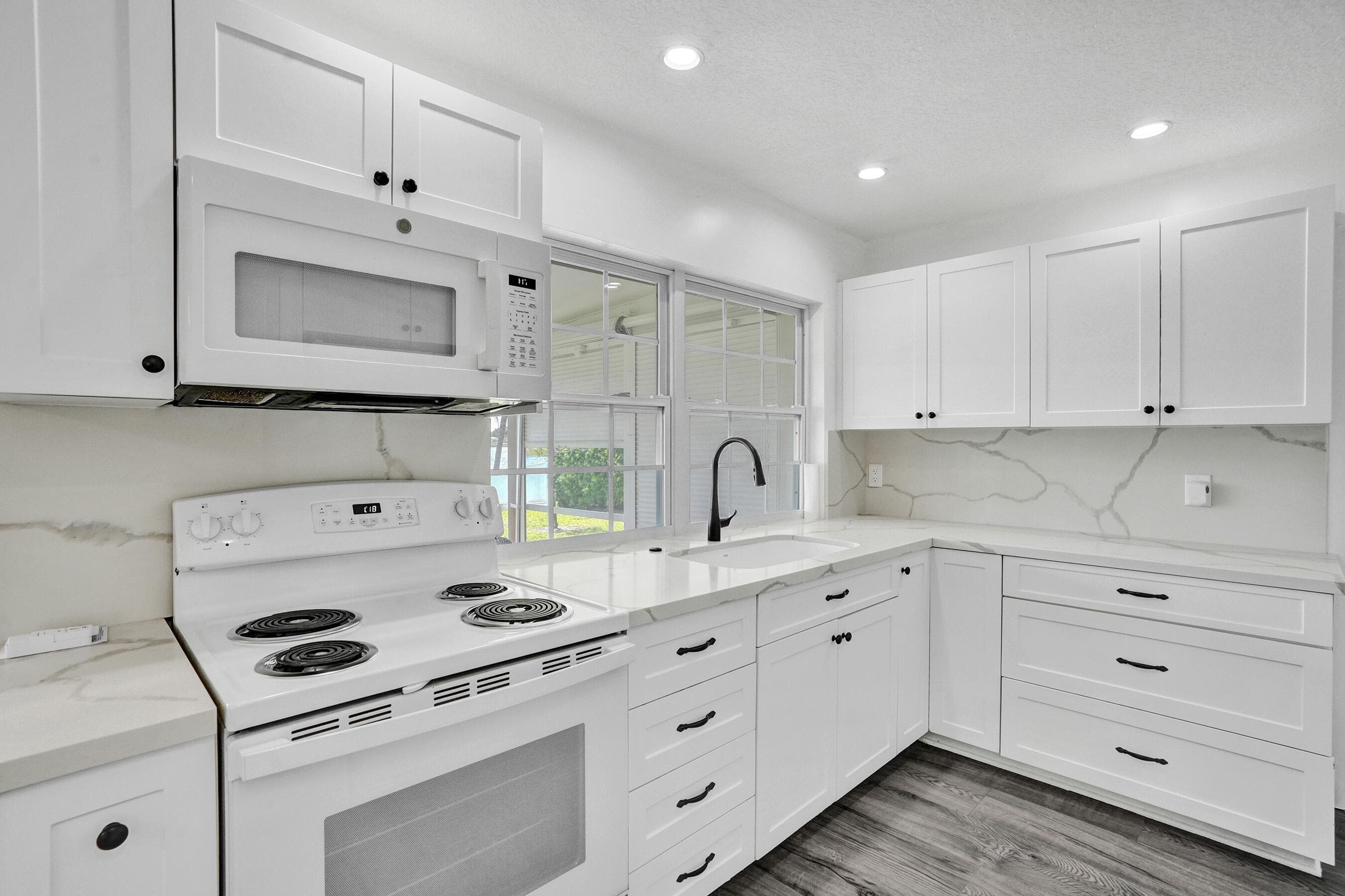 9366 NW 23rd Street, Pembroke Pines, FL 33024 — photo 6 of 66