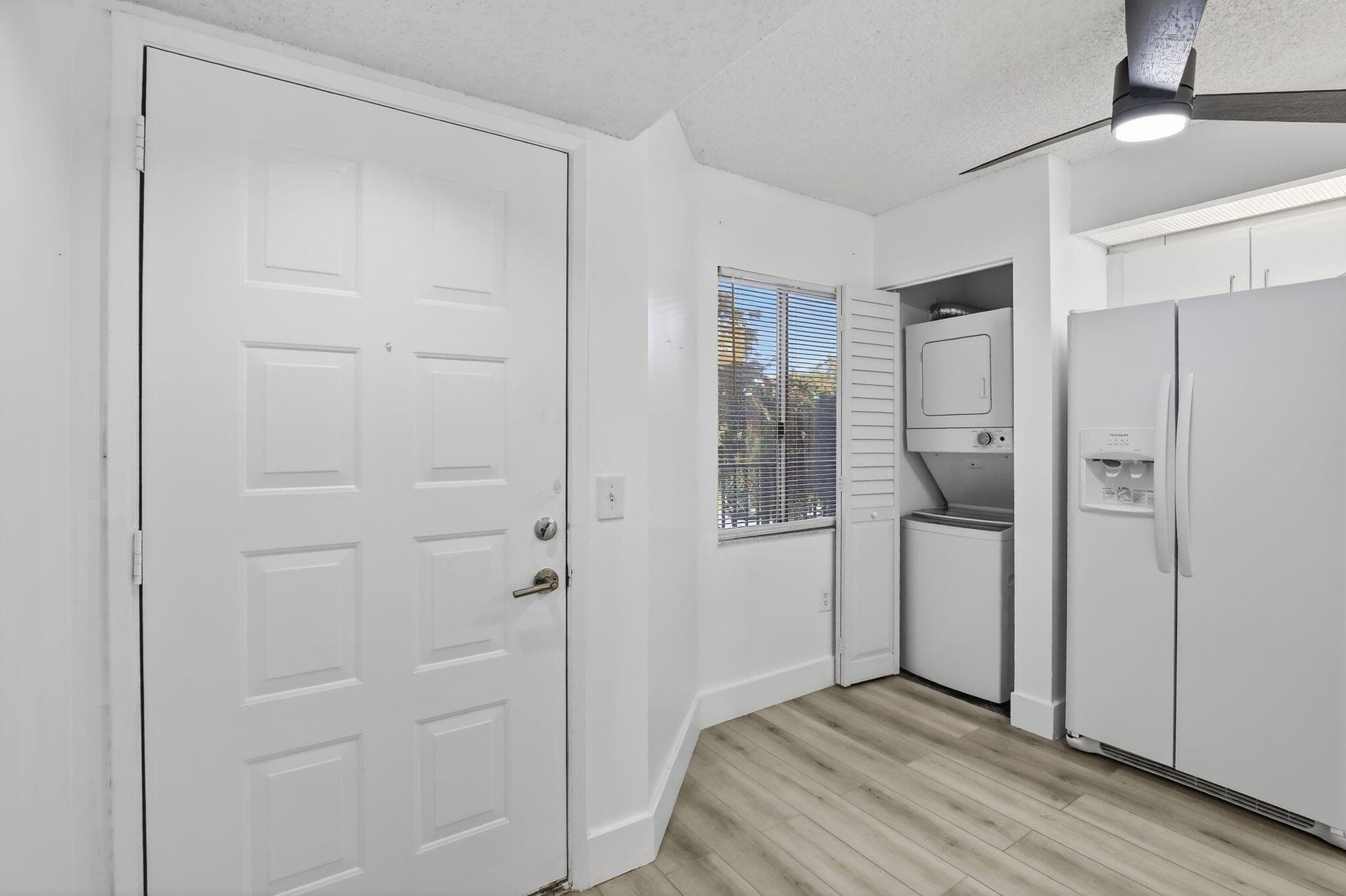 900 SW 142nd Avenue 305l, Pembroke Pines, FL 33027 — photo 3 of 37