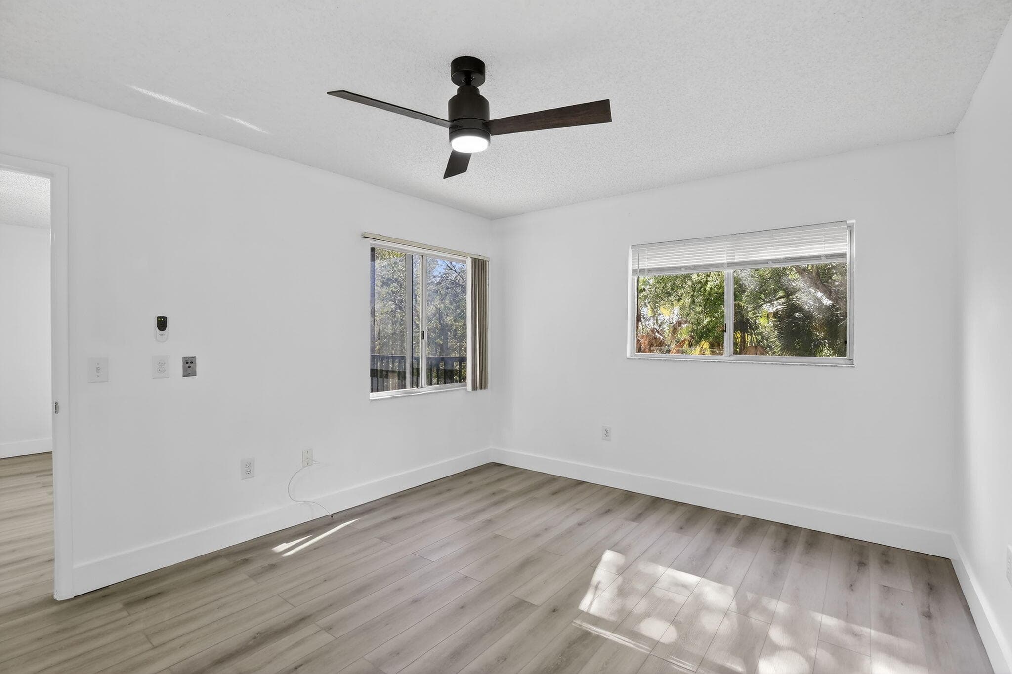 900 SW 142nd Avenue 305l, Pembroke Pines, FL 33027 — photo 16 of 37