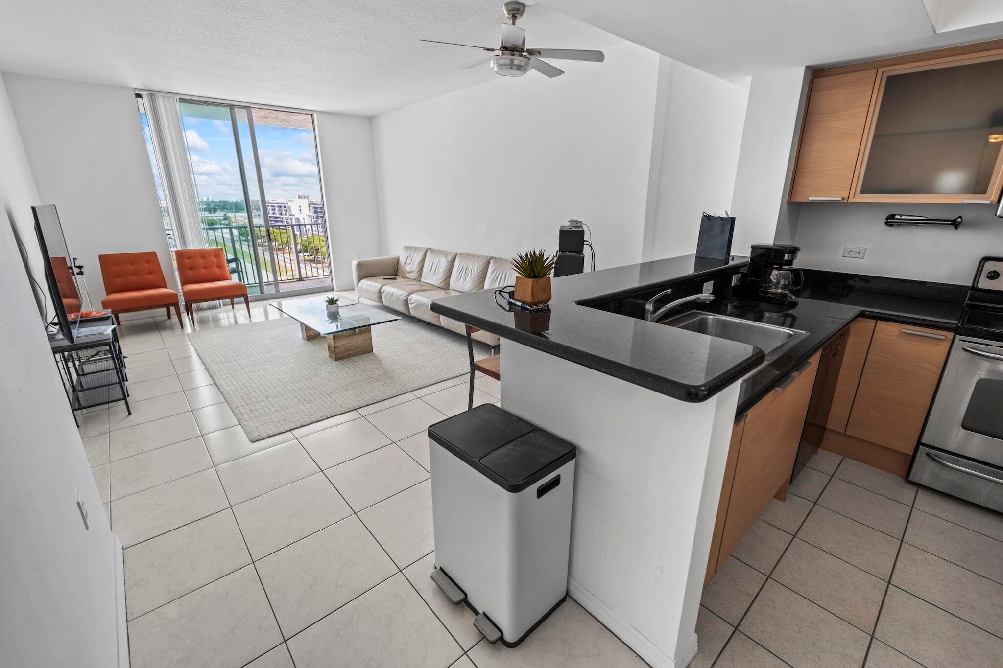 140 S Dixie Highway 905, Hollywood, FL 33020 — photo 17 of 33