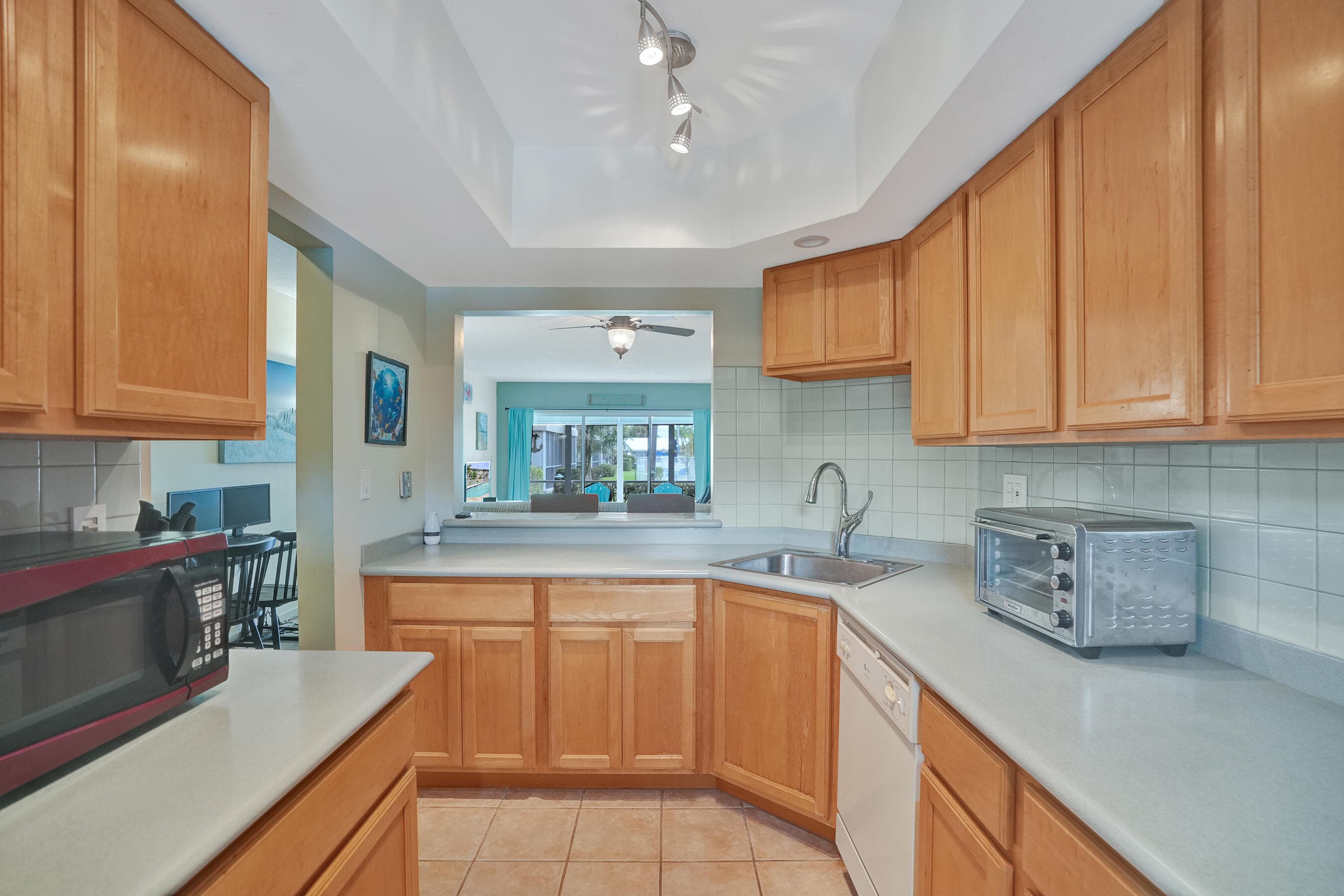 900 SW 12th Street 100, Fort Lauderdale, FL 33315 — photo 2 of 38