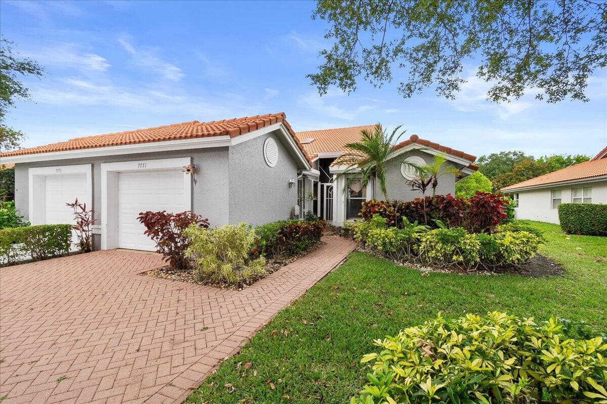 7771 Majestic Palm Drive, Boynton Beach, FL 33437 — photo 1 of 26