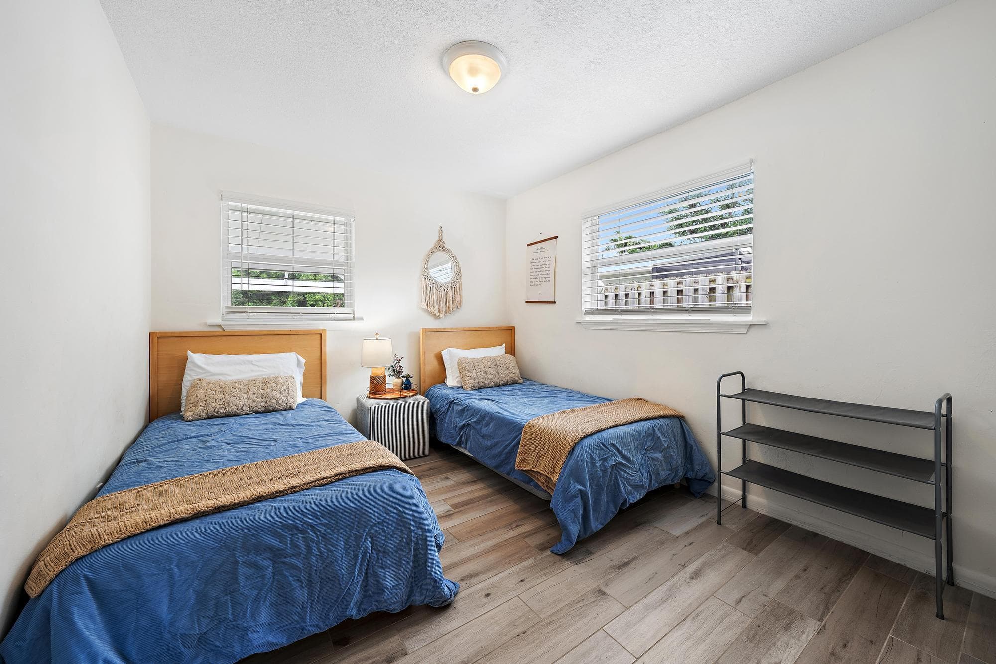 558 Ivy Avenue, Palm Beach Gardens, FL 33410 — photo 14 of 32