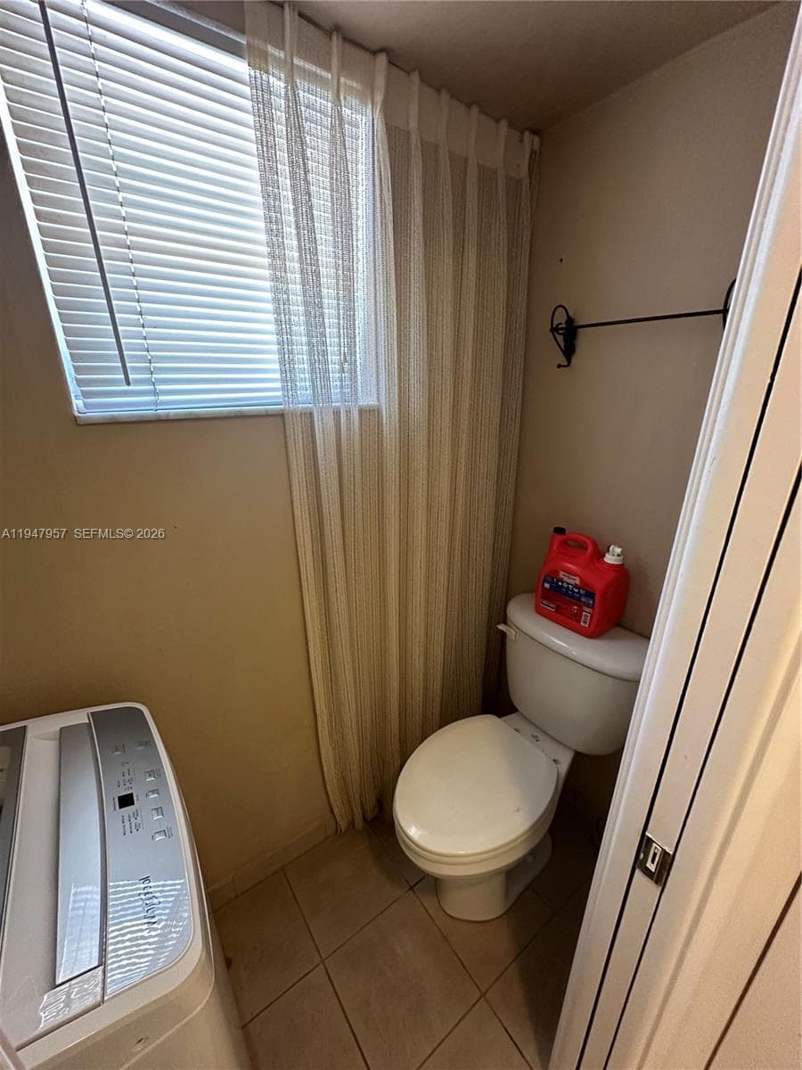 2825 NE 201st Terrace M216, Aventura, FL 33180 — photo 4 of 10