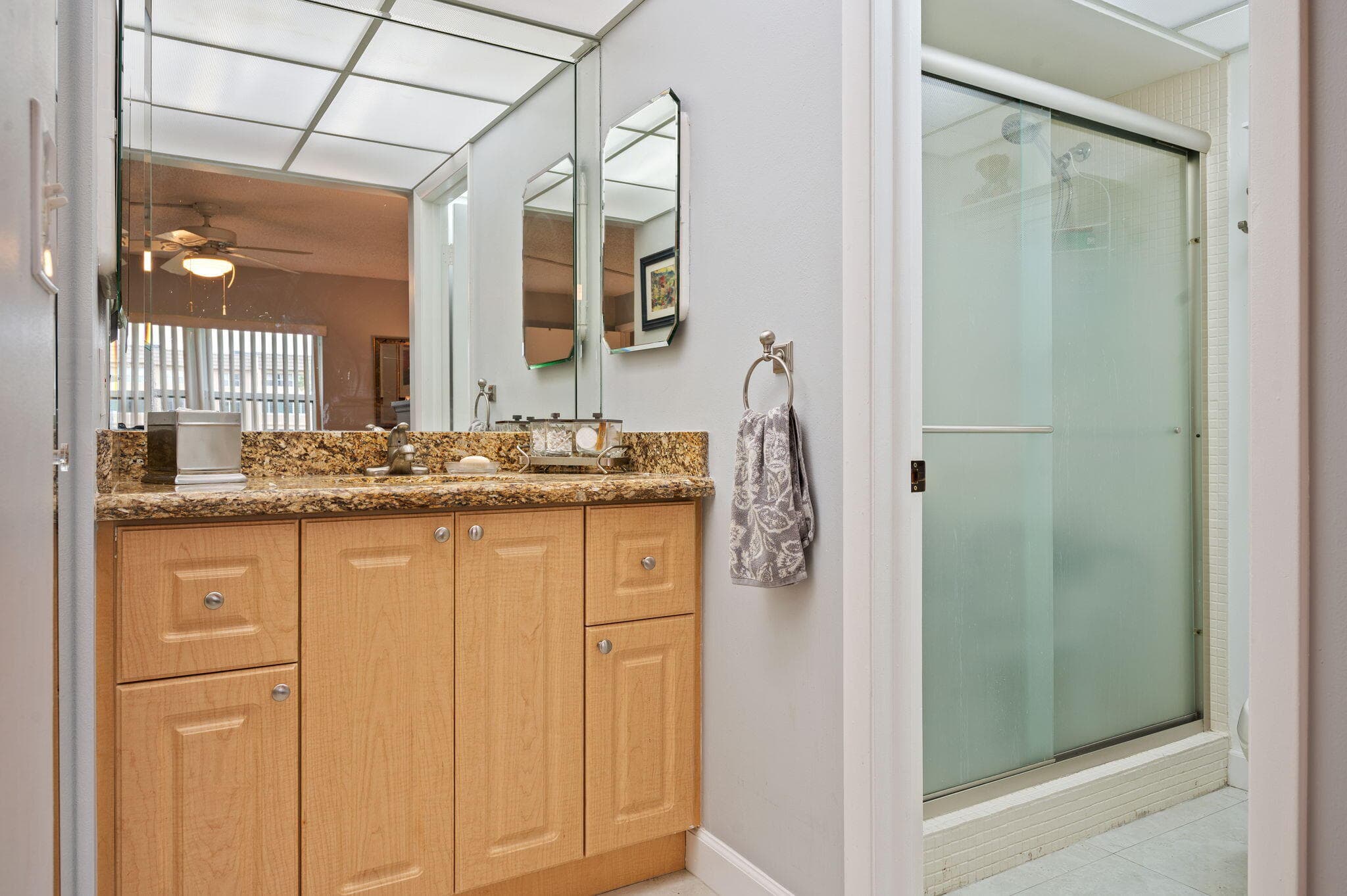 9330 E Sunrise Lakes Boulevard E 104, Sunrise, FL 33322 — photo 13 of 27