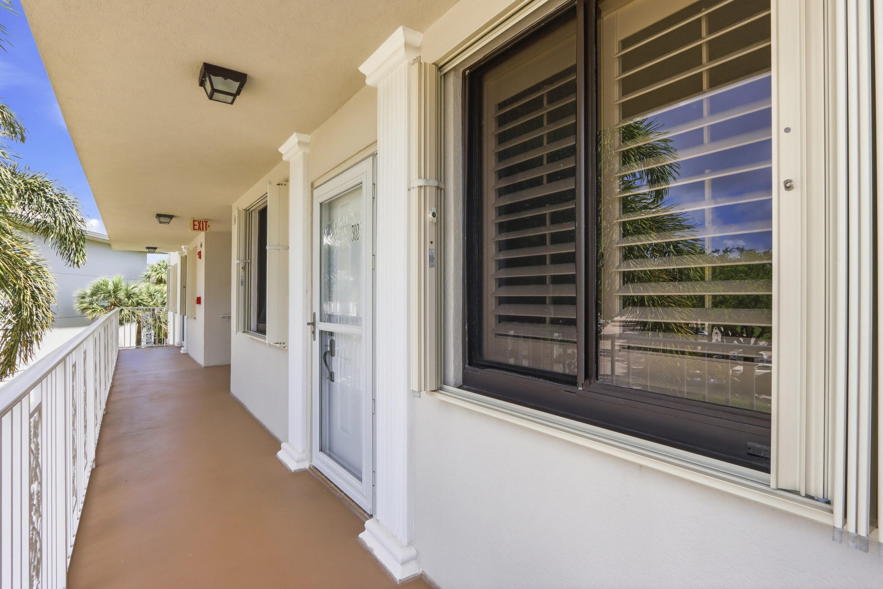6133 Balboa Circle 302, Boca Raton, FL 33433 — photo 3 of 46