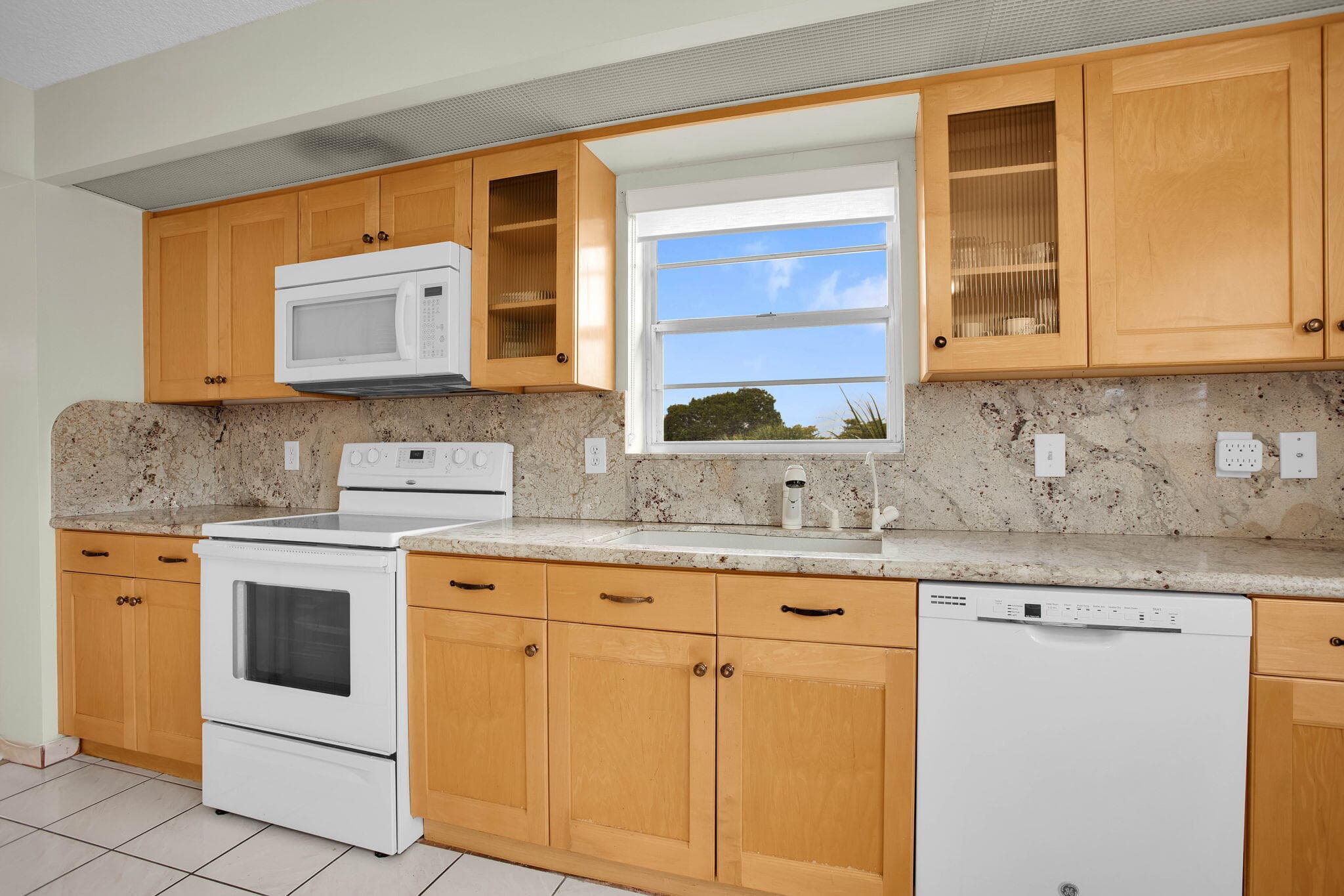 1605 Abaco Drive M4, Coconut Creek, FL 33066 — photo 6 of 38