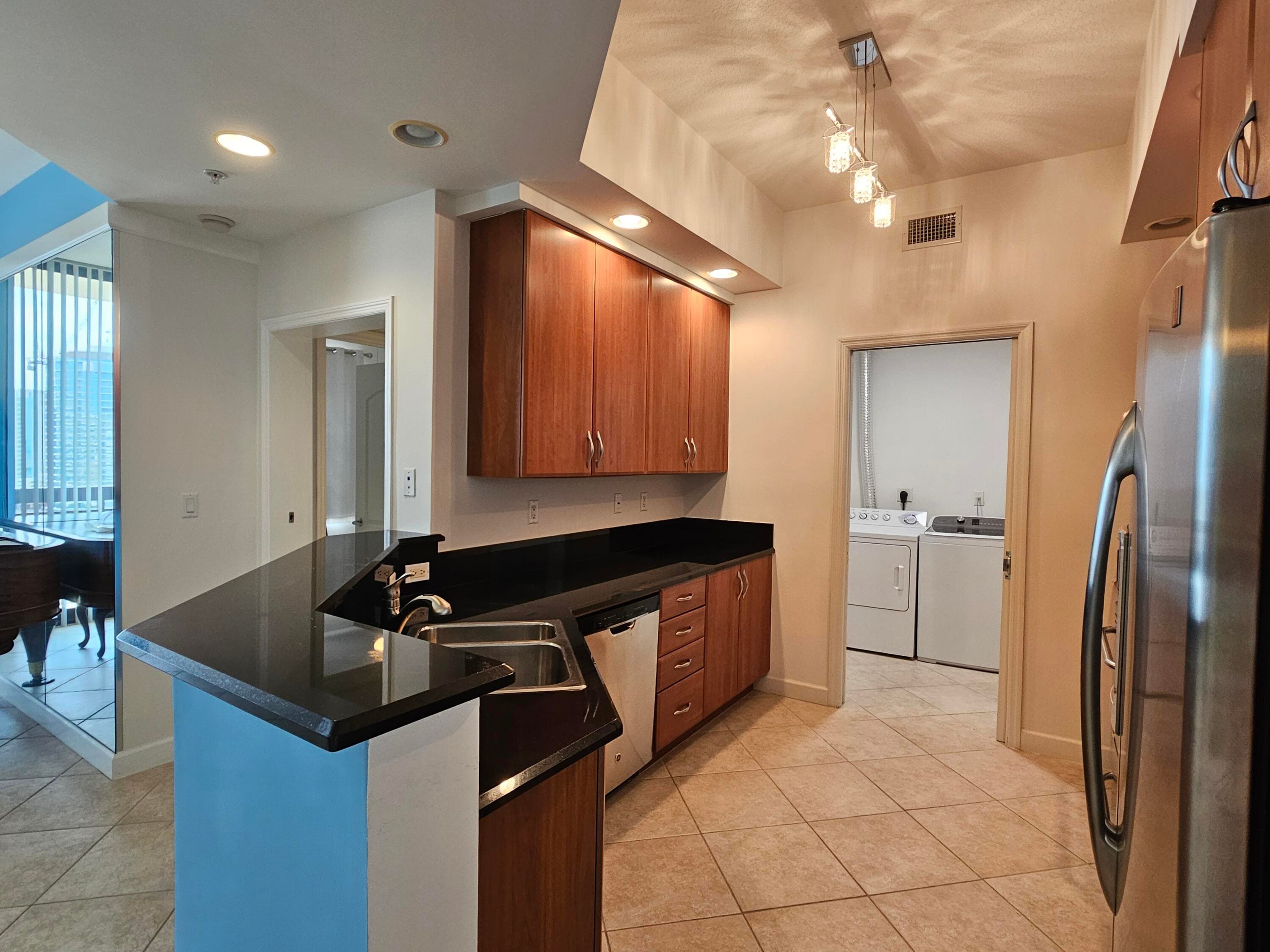 801 S Olive Avenue 1604, West Palm Beach, FL 33401 — photo 4 of 19