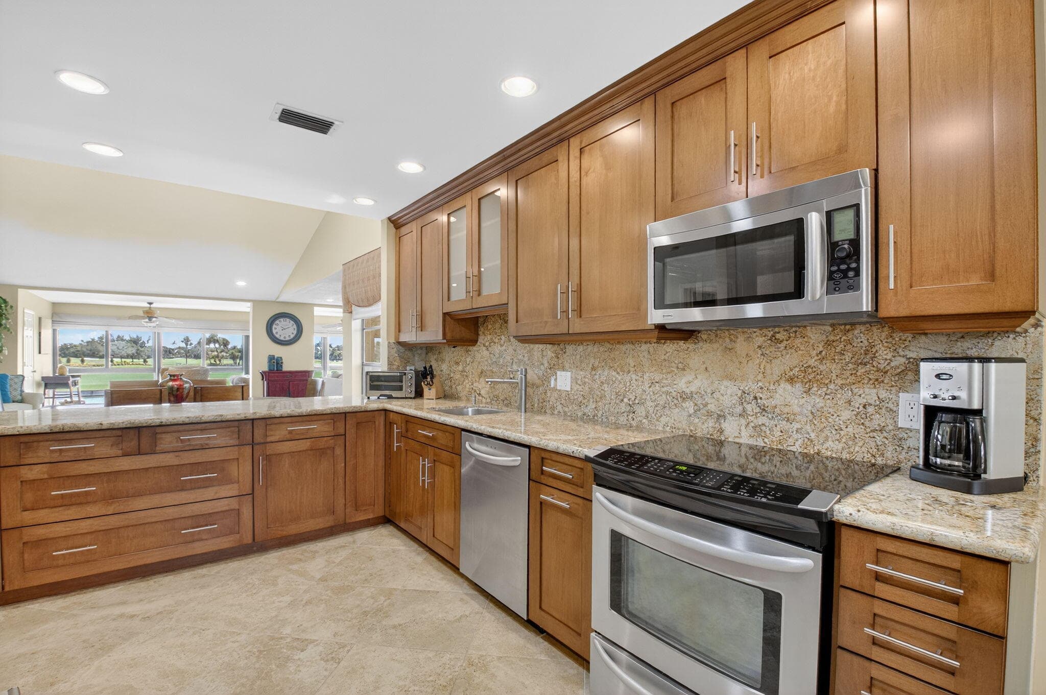 21 Eastgate Drive D, Boynton Beach, FL 33436 — photo 18 of 86