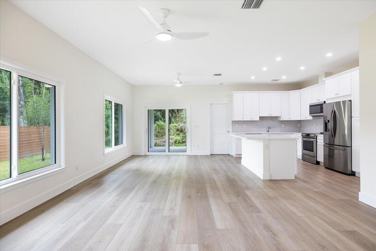 2376 28th Avenue SW, Vero Beach, FL 32968 — photo 17 of 43