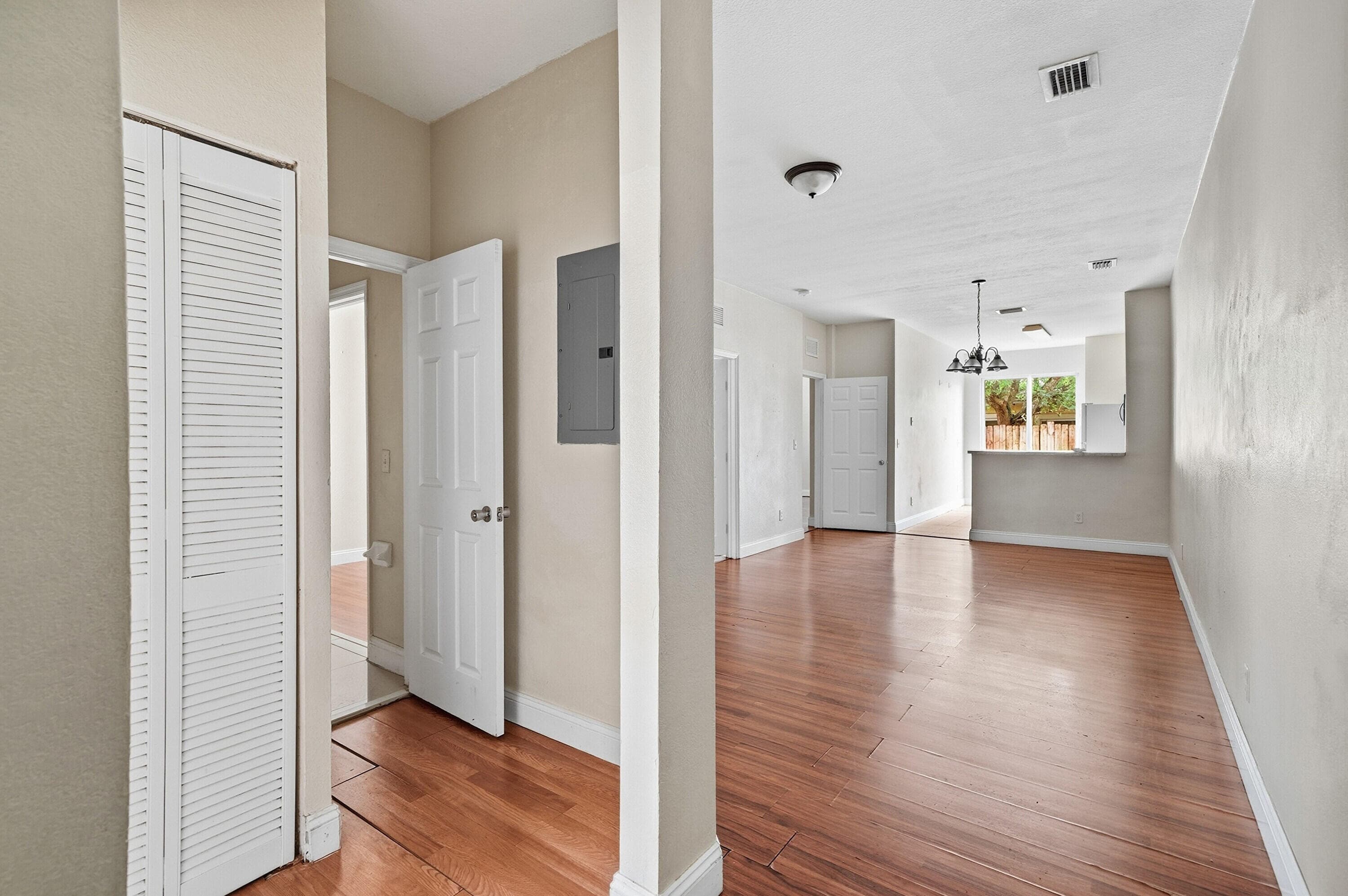 1584 SW 2nd Street, Homestead, FL 33030 — photo 5 of 28