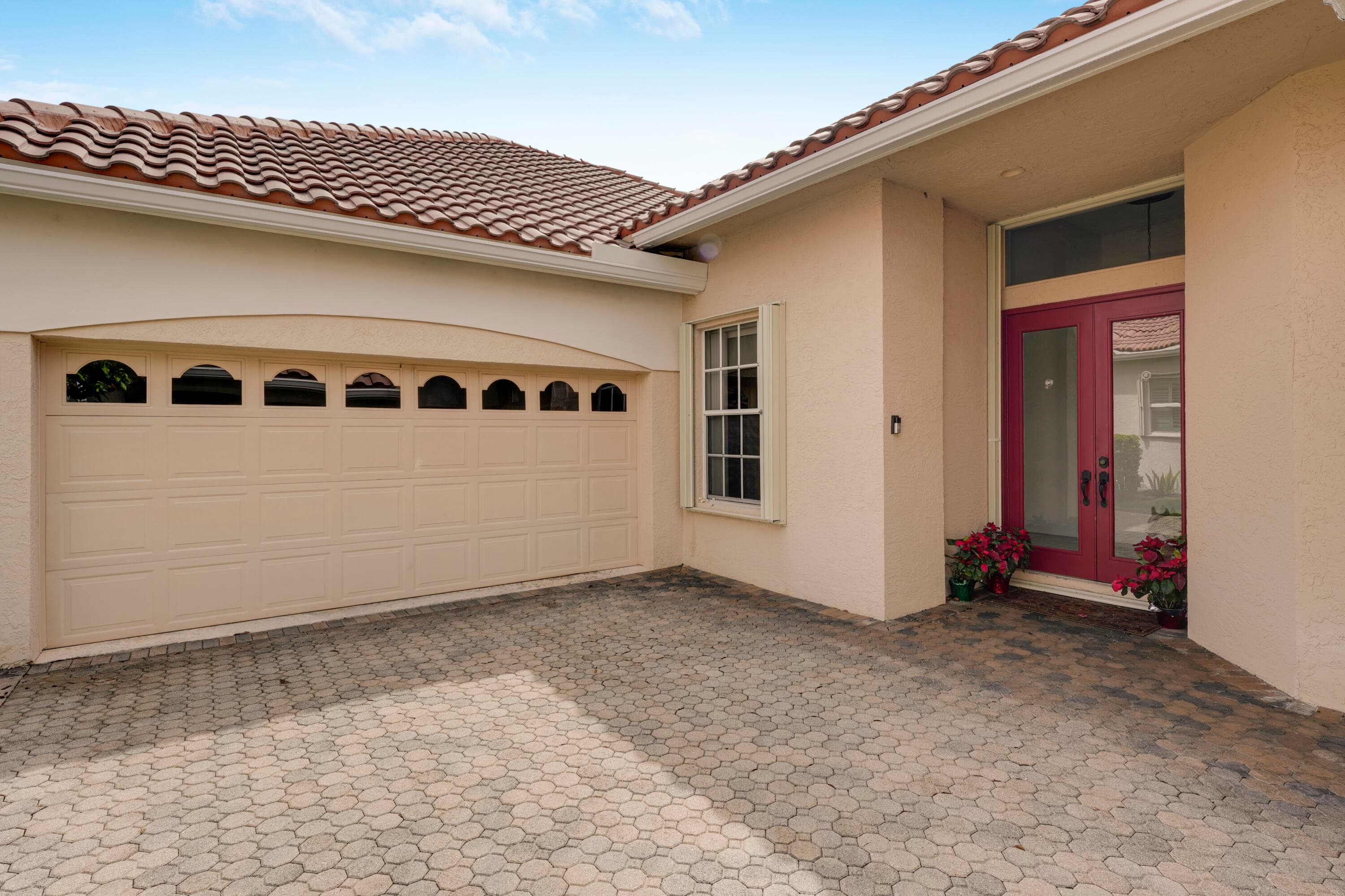 573 SW Saint Kitts Cove, Port St. Lucie, FL 34986 — photo 5 of 44