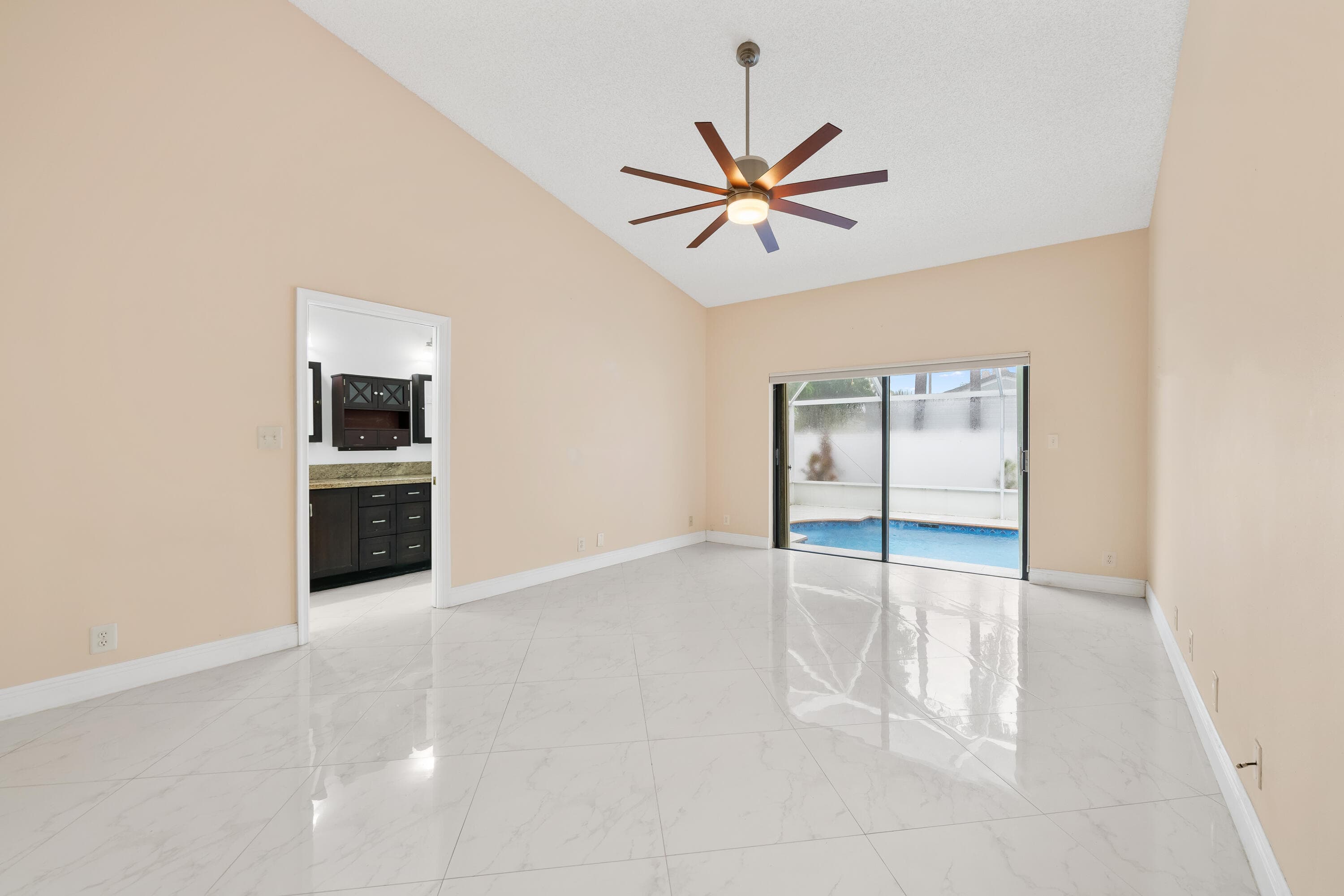 281 N Country Club Boulevard, Boca Raton, FL 33487 — photo 11 of 31