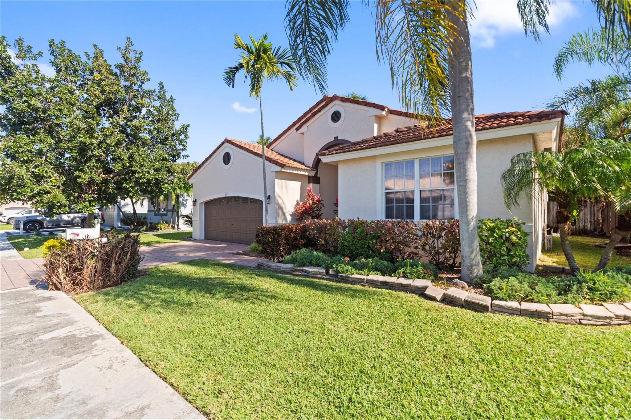 3222 NW 22nd Avenue, Oakland Park, FL 33309 — photo 2 of 72