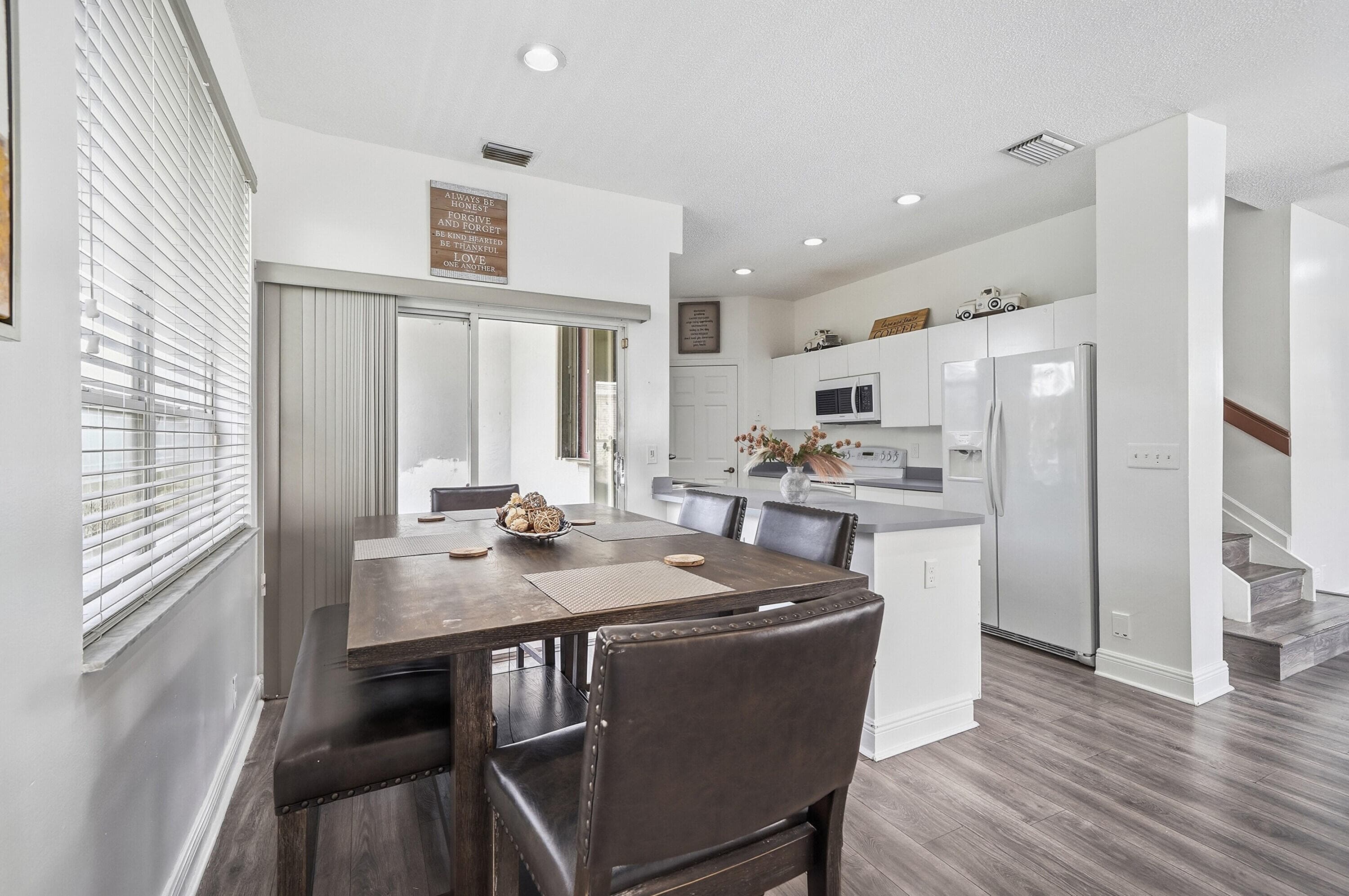 9378 NW 8th Circle, Plantation, FL 33324 — photo 13 of 36