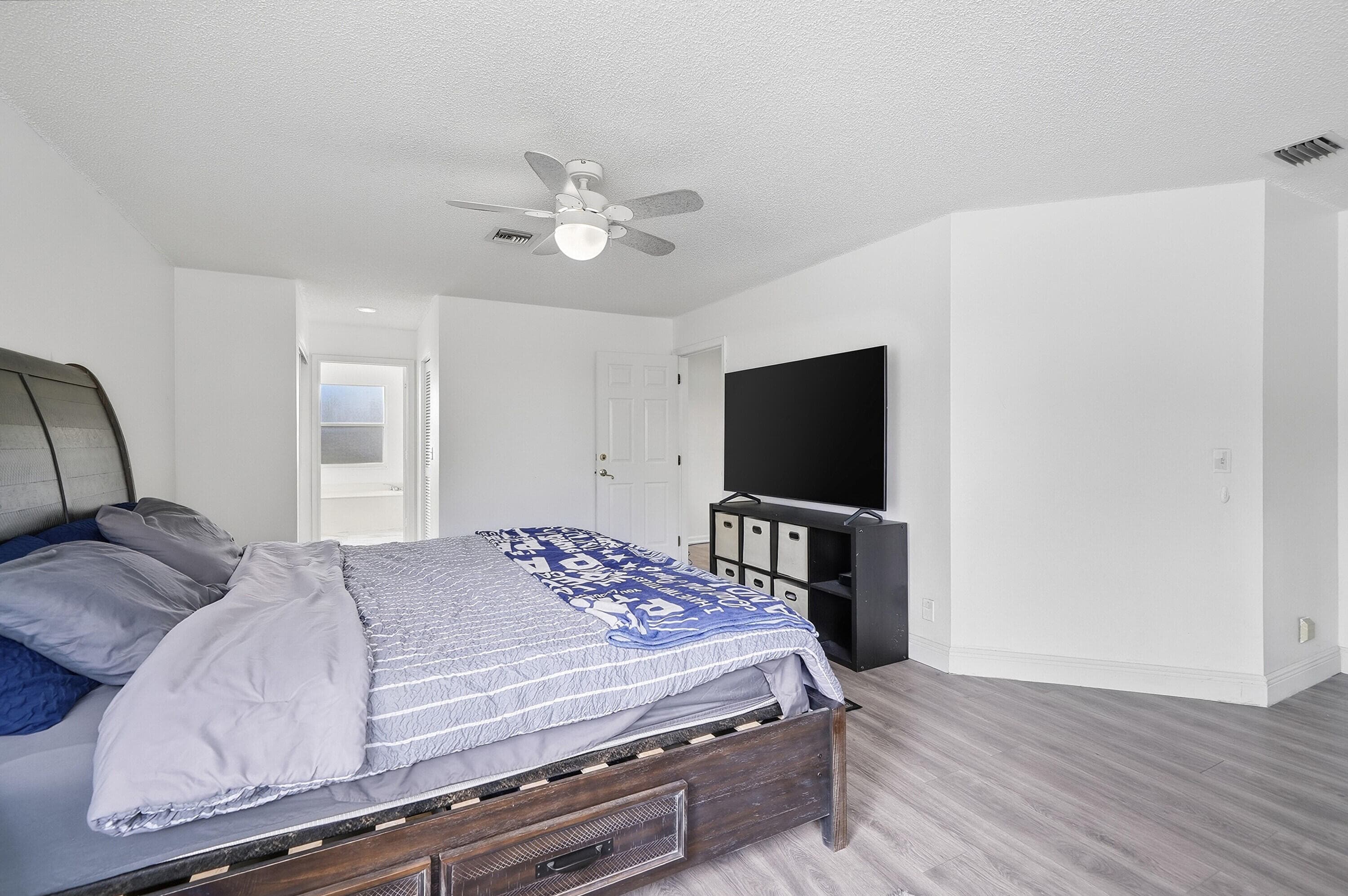 9378 NW 8th Circle, Plantation, FL 33324 — photo 21 of 36