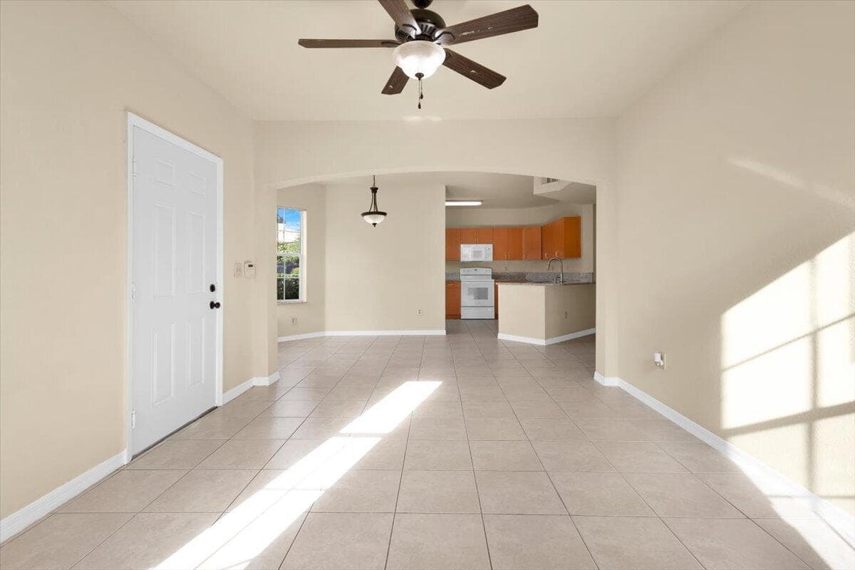 120 SW Peacock Boulevard 11-101, Port St. Lucie, FL 34986 — photo 8 of 58