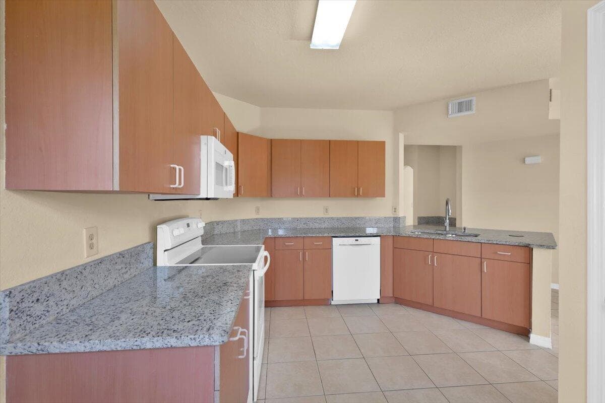 120 SW Peacock Boulevard 11-101, Port St. Lucie, FL 34986 — photo 6 of 58