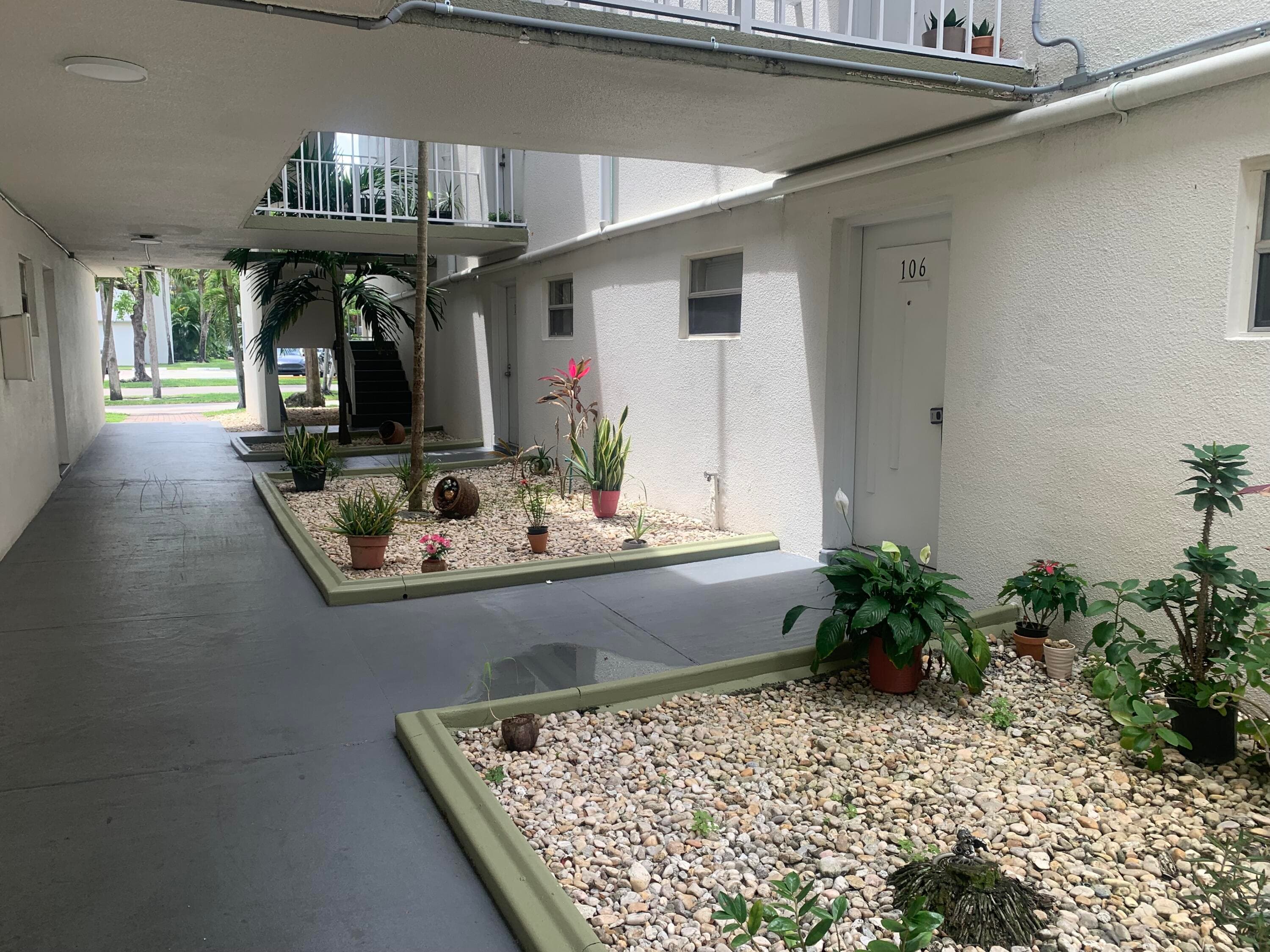 4255 N University Drive 106, Sunrise, FL 33351 — photo 2 of 21