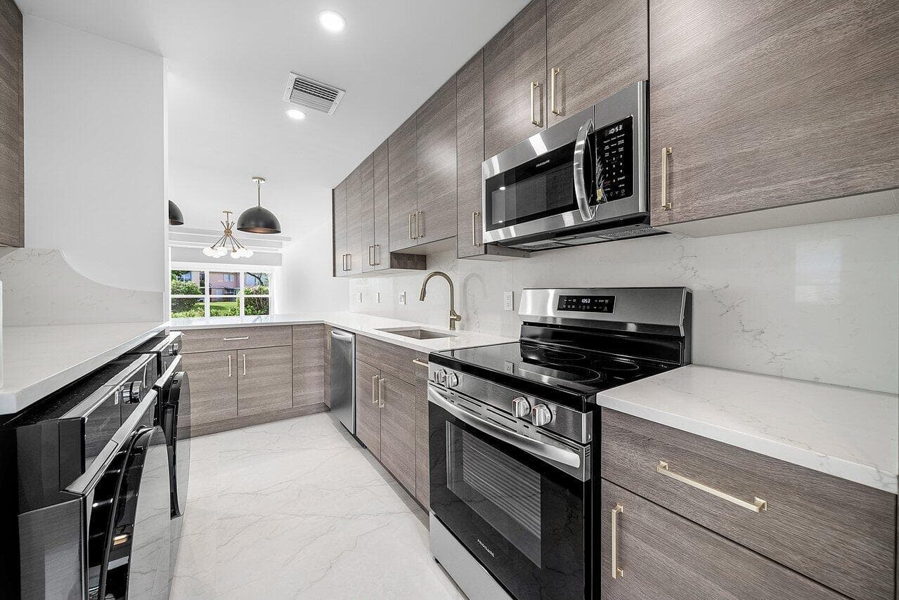 1541 NW 20th Avenue 101, Delray Beach, FL 33445 — photo 5 of 61