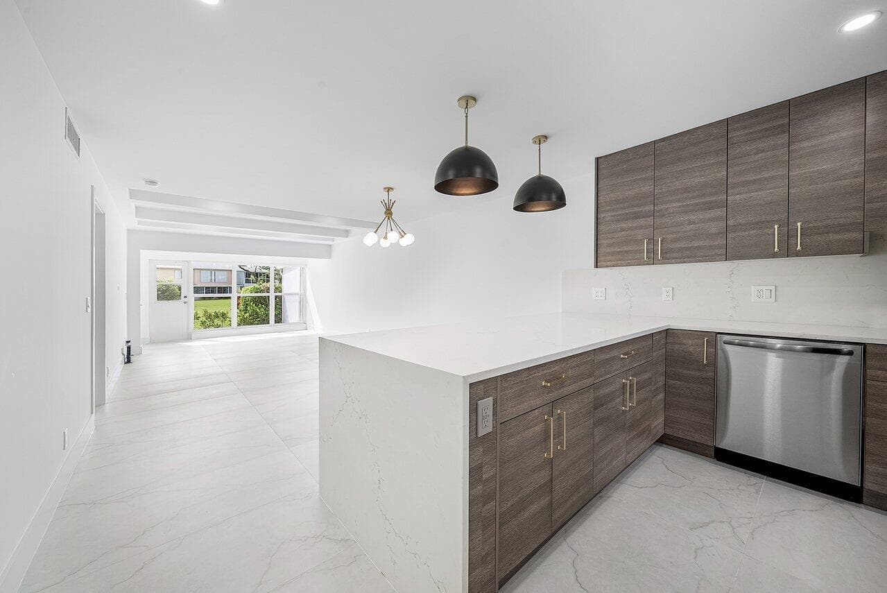 1541 NW 20th Avenue 101, Delray Beach, FL 33445 — photo 8 of 61