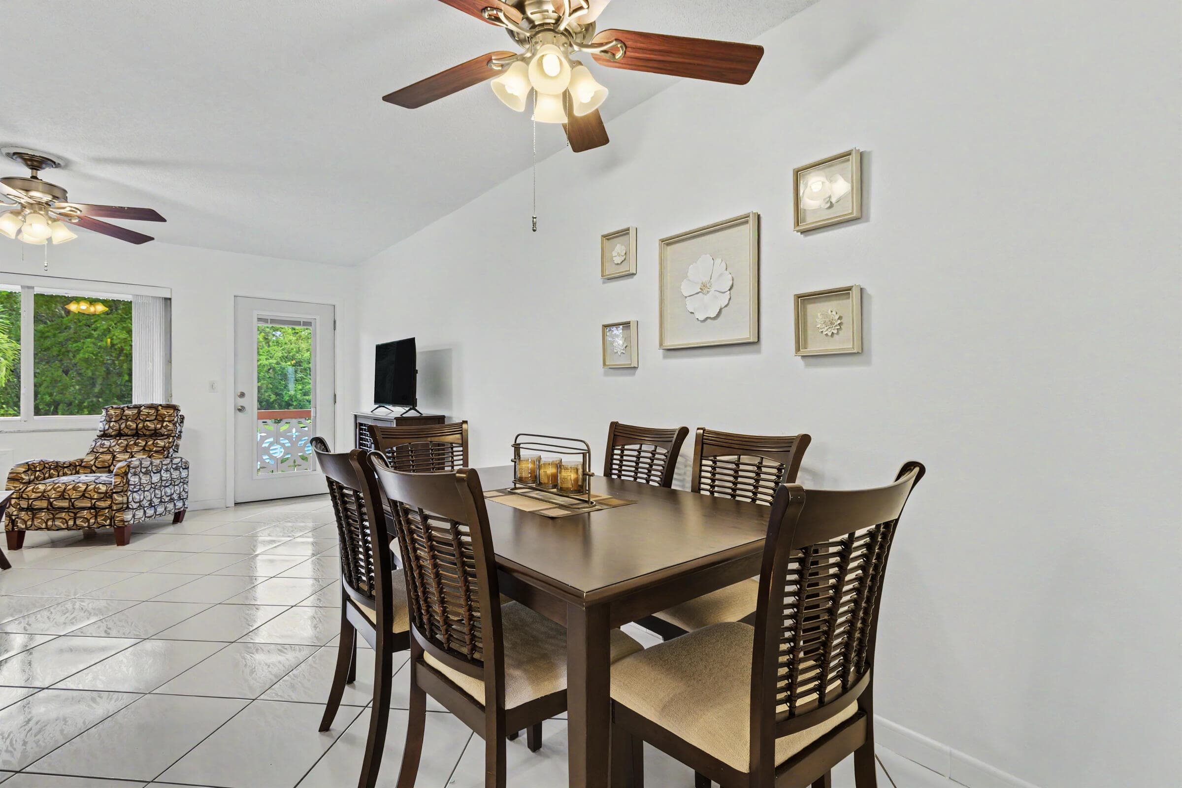 900 SW 10th Terrace S-19, Hallandale Beach, FL 33009 — photo 14 of 51