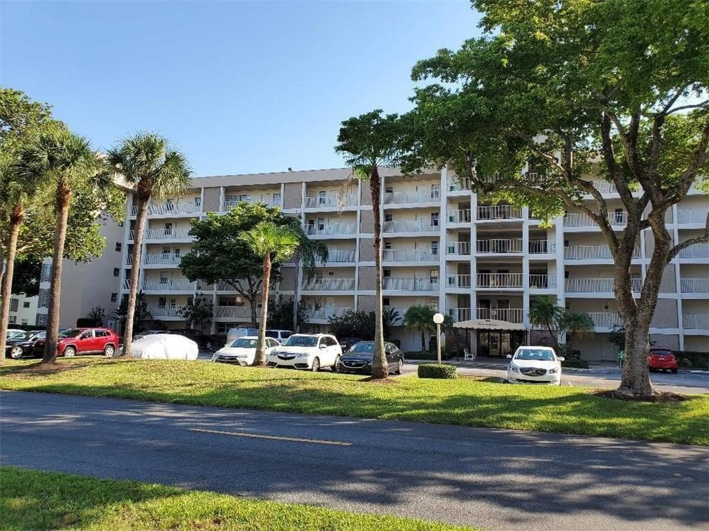 3000 S Course Drive 505, Pompano Beach, FL 33069 — photo 1 of 30