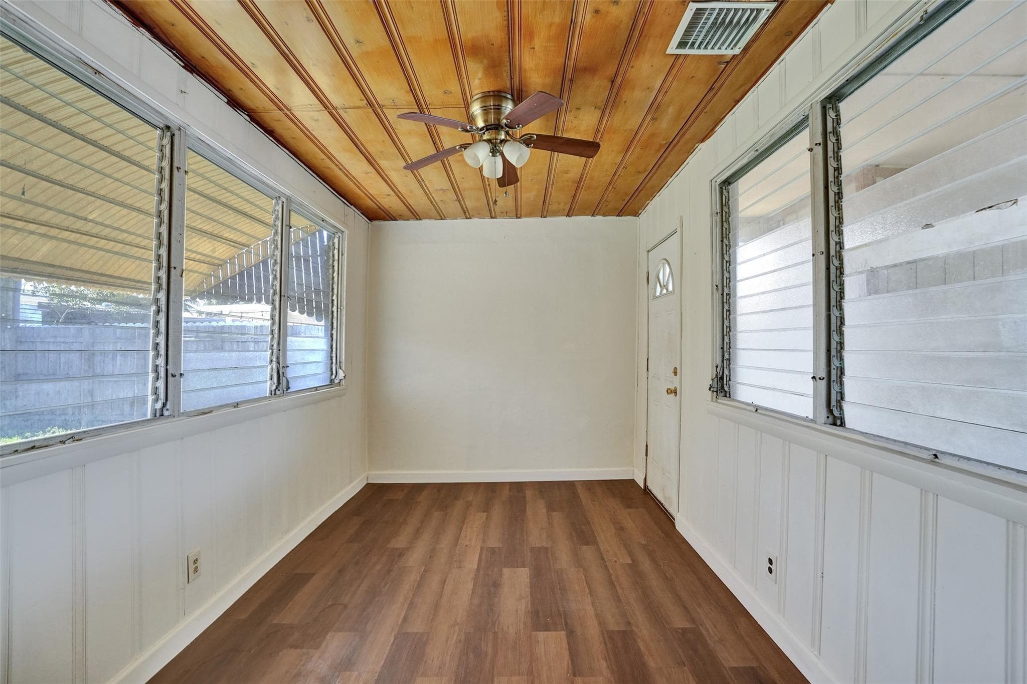 1560 NE 31st Court, Pompano Beach, FL 33064 — photo 10 of 29