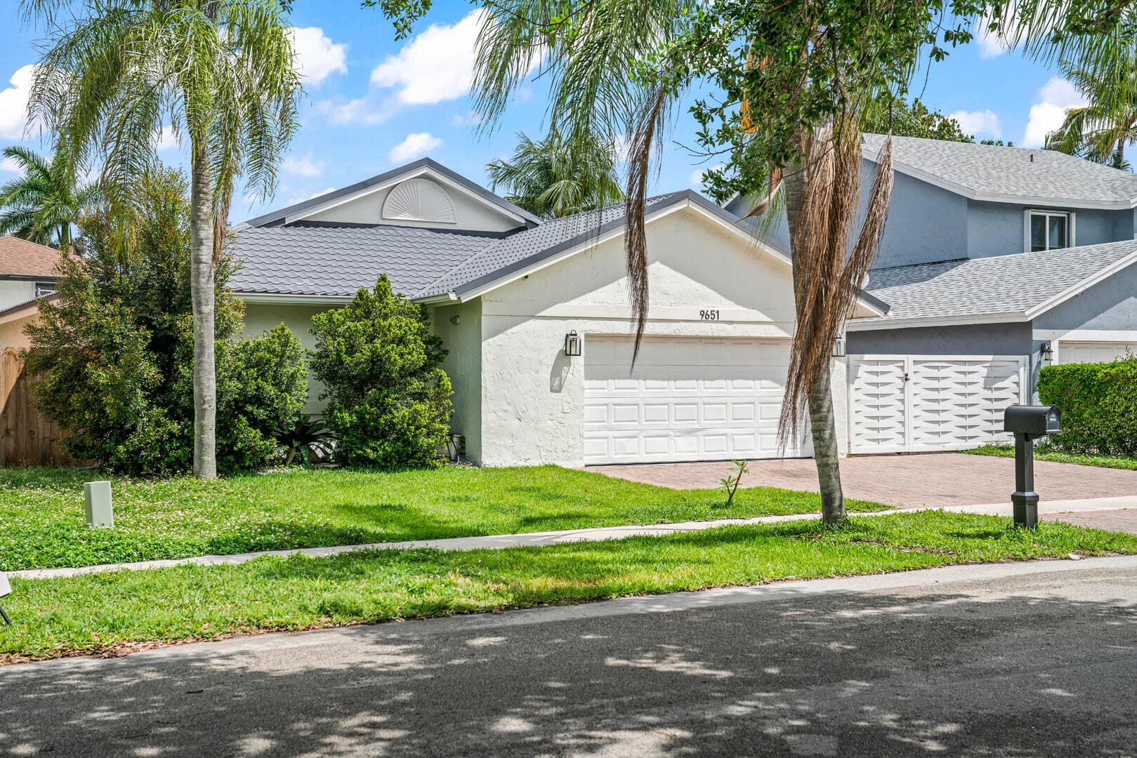 9651 SW 9th Court, Pembroke Pines, FL 33025 — photo 3 of 35