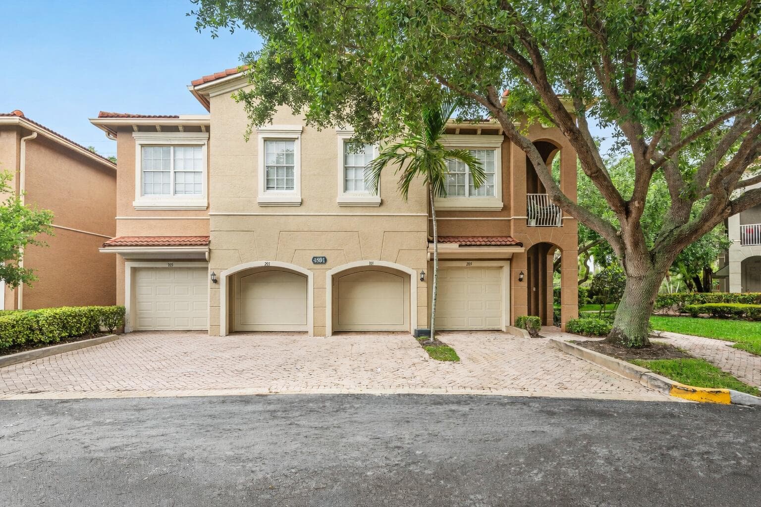 4891 Bonsai Circle 101, Palm Beach Gardens, FL 33418 — photo 1 of 26