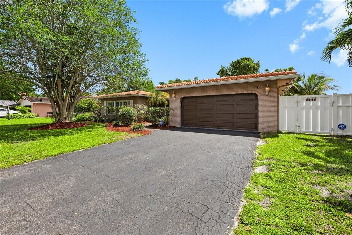 11744 NW 26th Court, Coral Springs, FL 33065 — photo 4 of 35