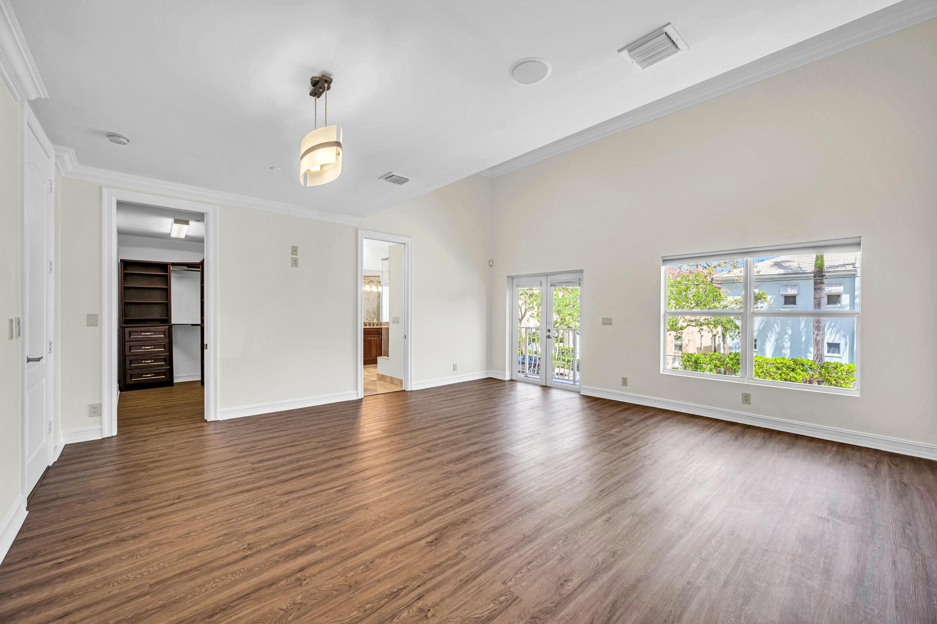903 NE 17th Way 104, Fort Lauderdale, FL 33304 — photo 14 of 36