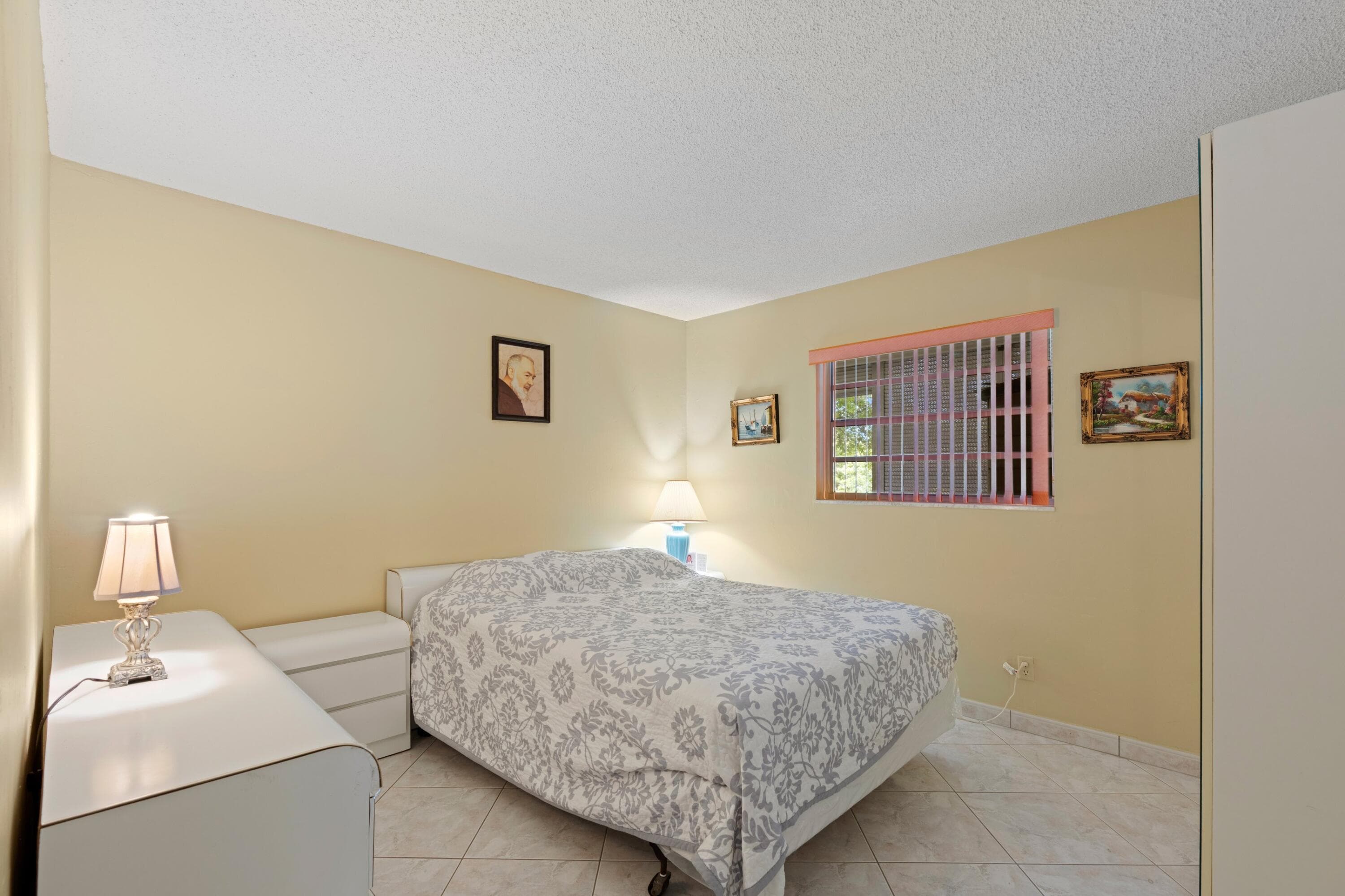 4000 NW 44th Avenue 207, Lauderdale Lakes, FL 33319 — photo 13 of 39