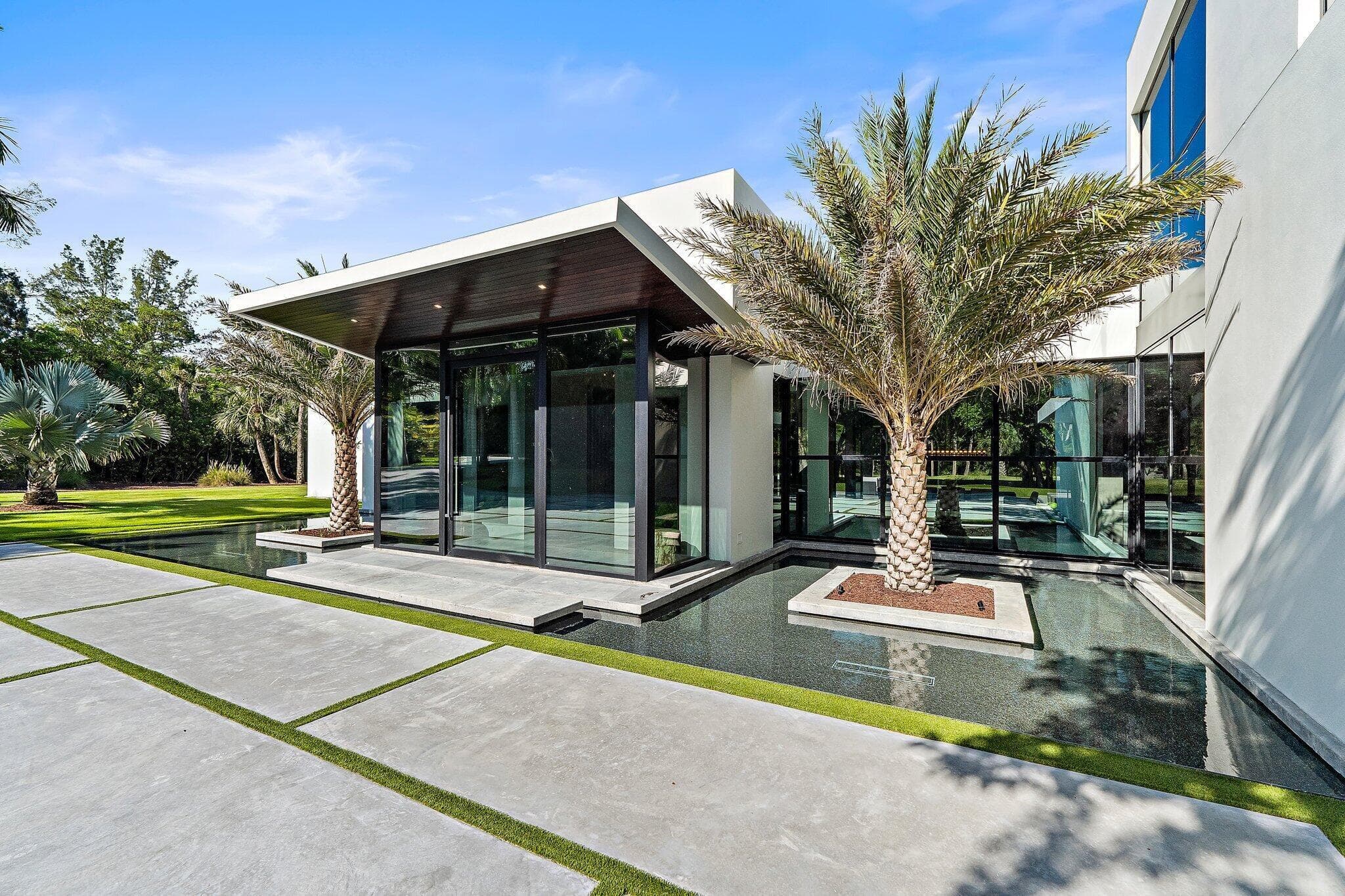 12 N Beach Road, Jupiter Island, FL 33455 — photo 5 of 62