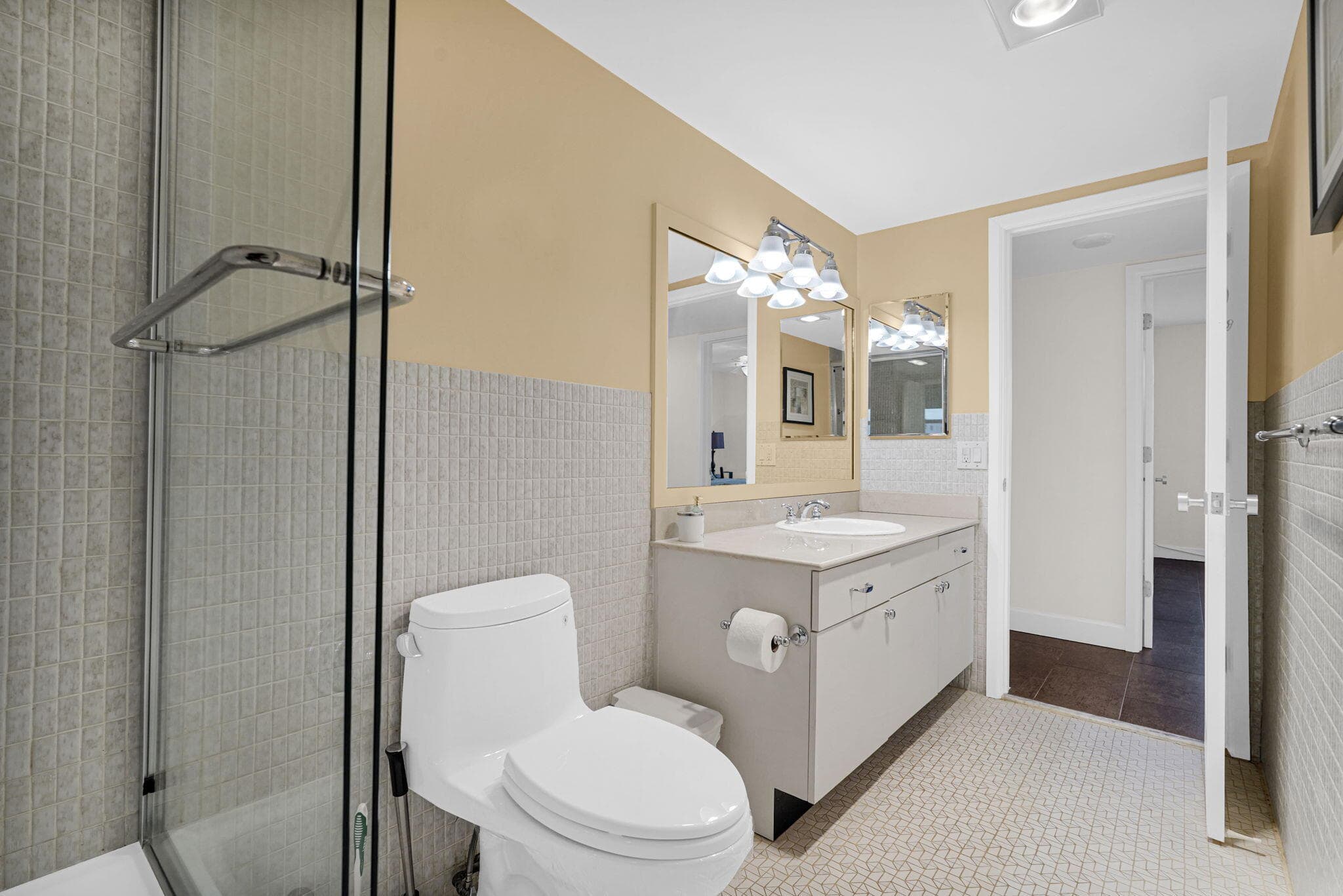 1701 S Ocean Drive 203, Hollywood, FL 33019 — photo 11 of 33
